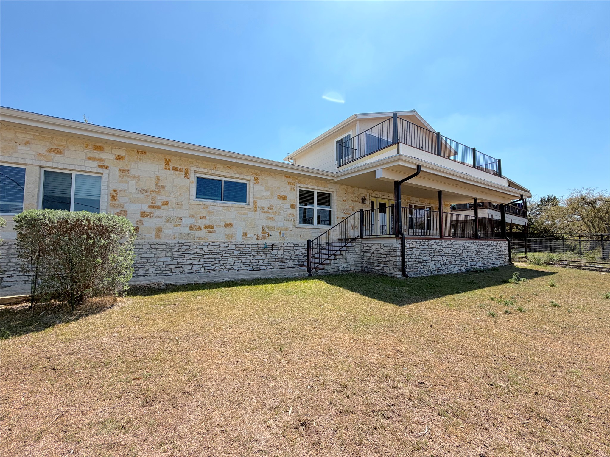1210 Skyline Dr — photo