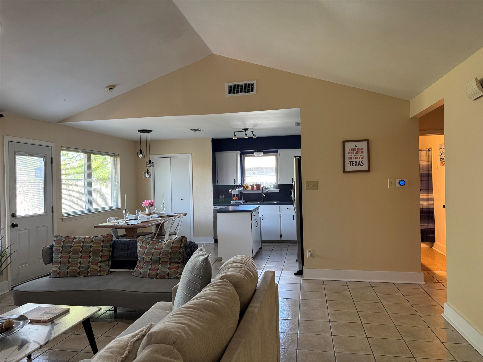 102 Skyloop Drive, Austin, TX 78745 — photo 3