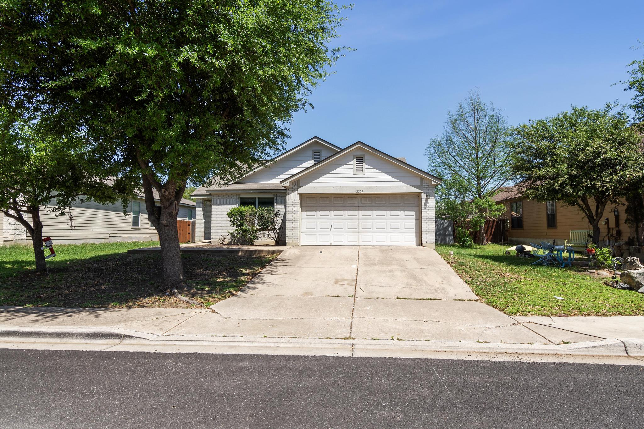2207 Kuykendall Dr — photo
