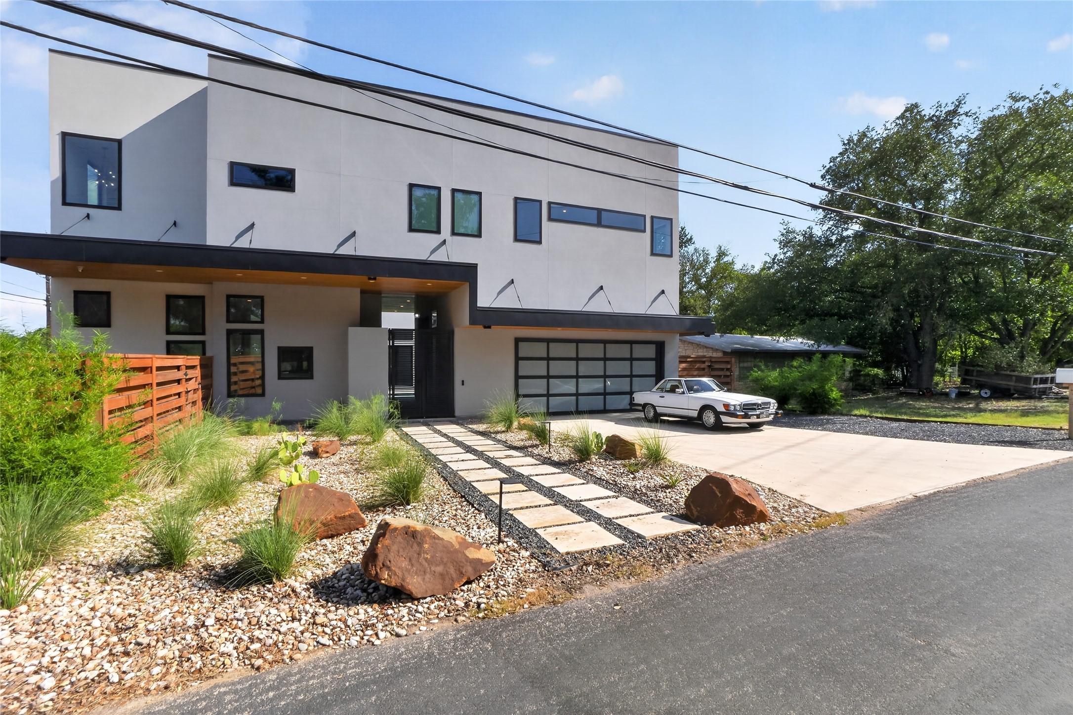 2009 San Juan Dr — photo