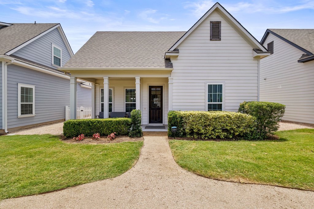 1174 Grant Wood Ave — photo