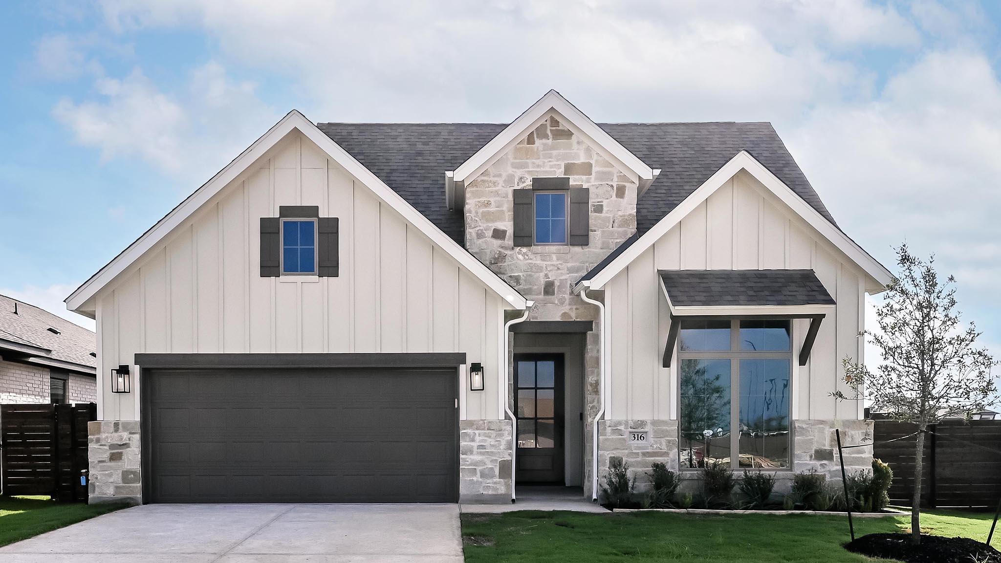 316 Foxfire CV — photo