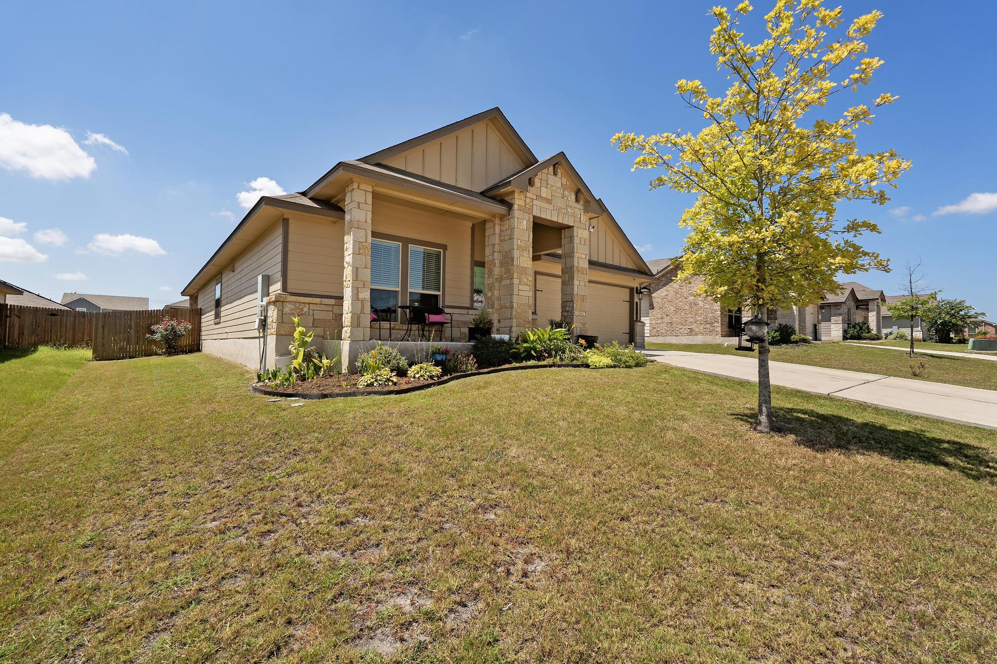 112 Pivot Drive, Taylor, TX 76574 — photo 2