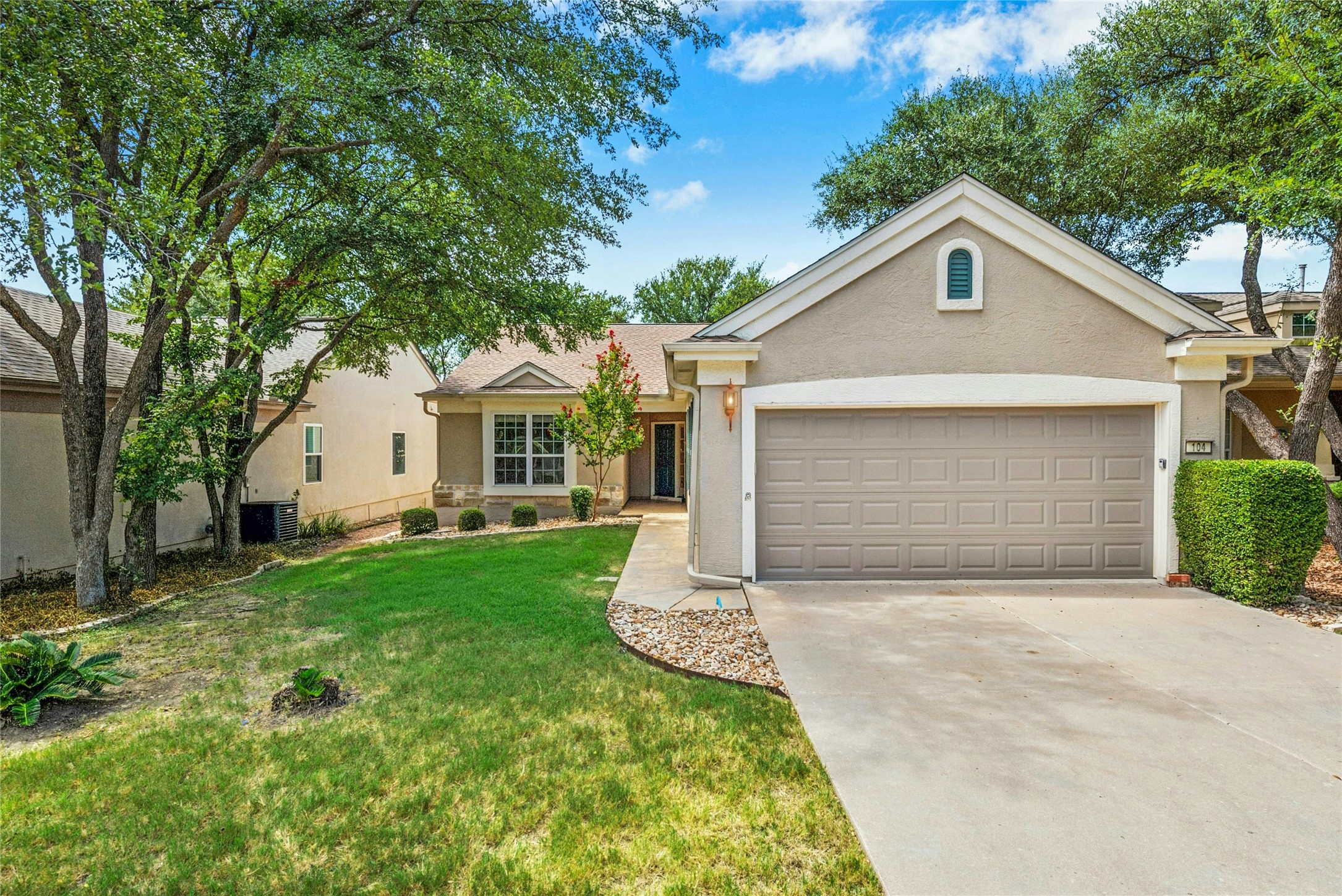 104 Keystone CV — photo