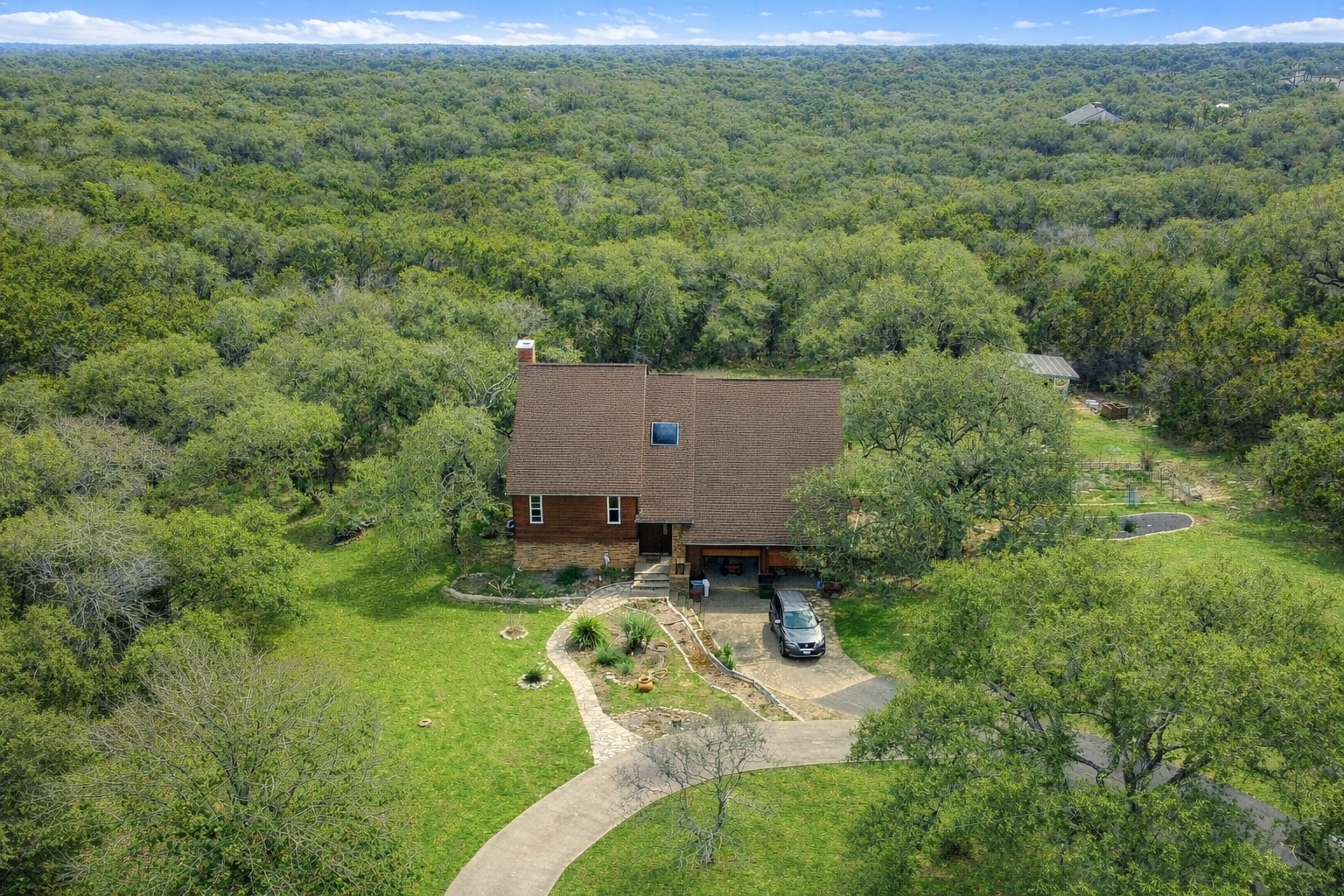 407 Pioneer Trl — photo