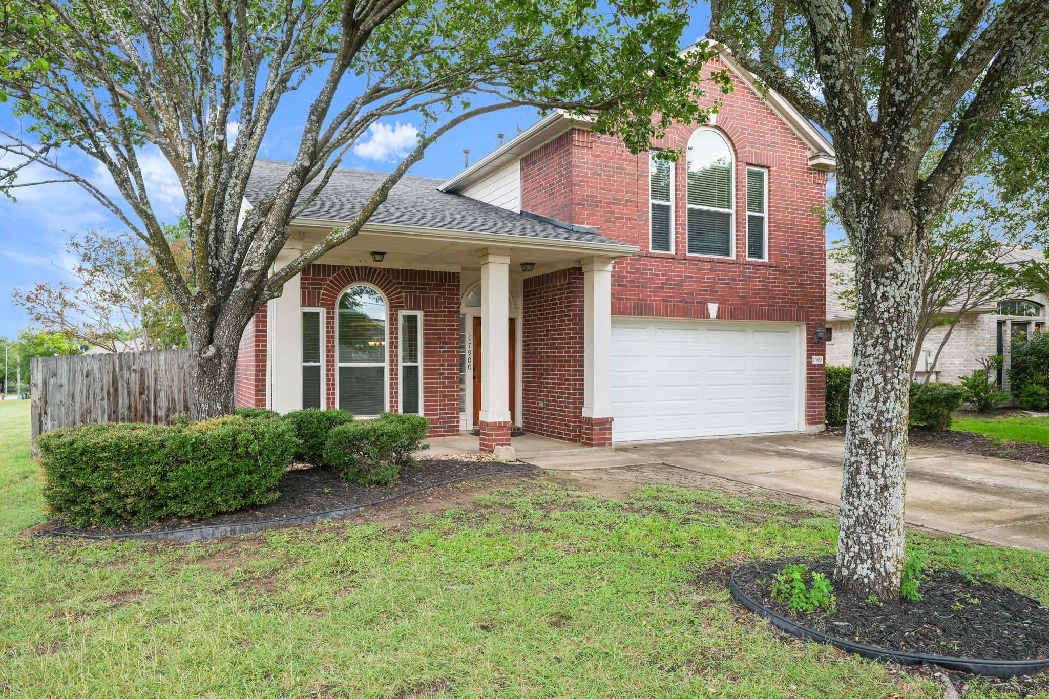 17900 Quitman Mountain Way — photo
