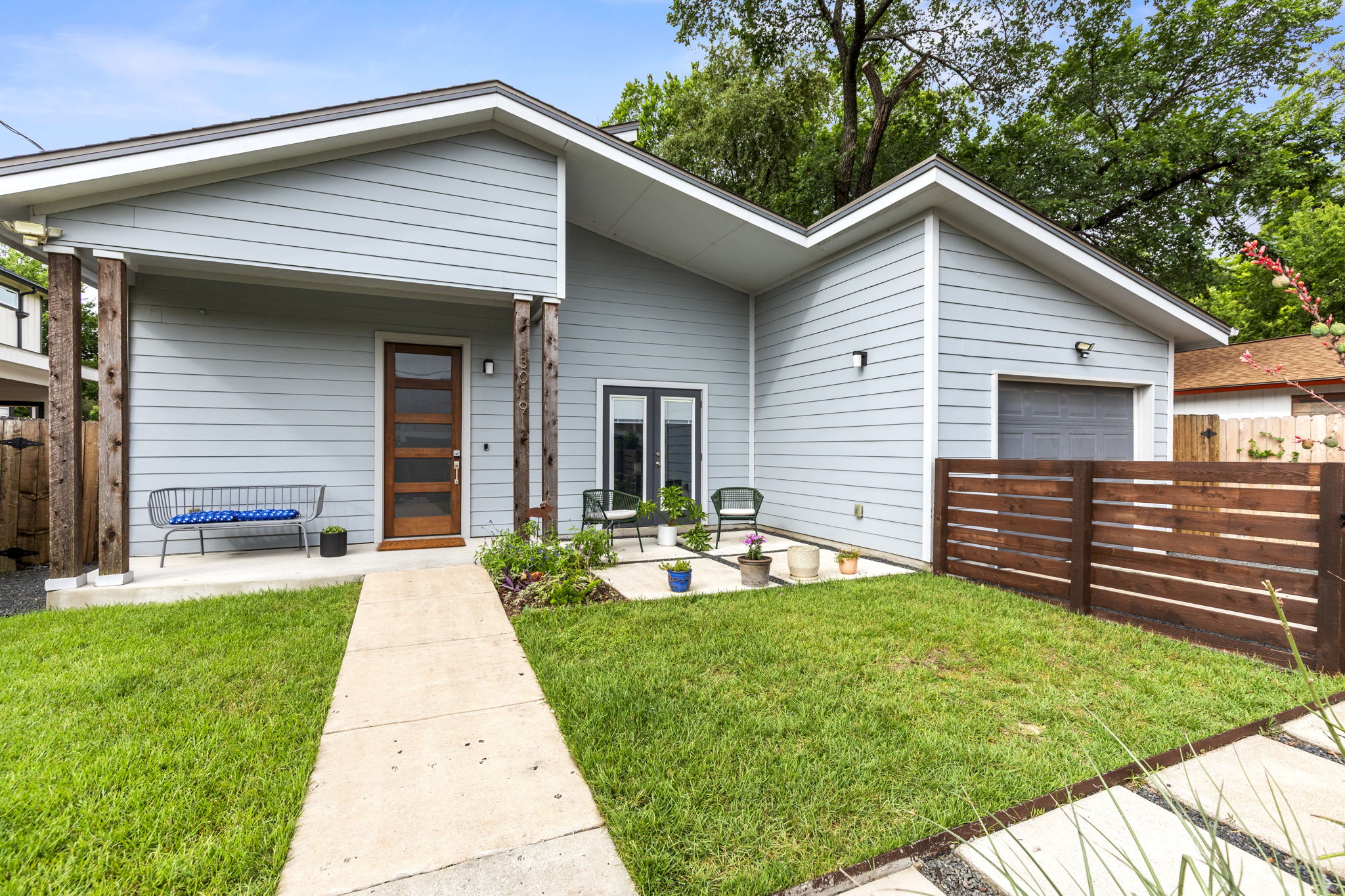 3019 Lyons Road, Austin, TX 78702 — photo 2
