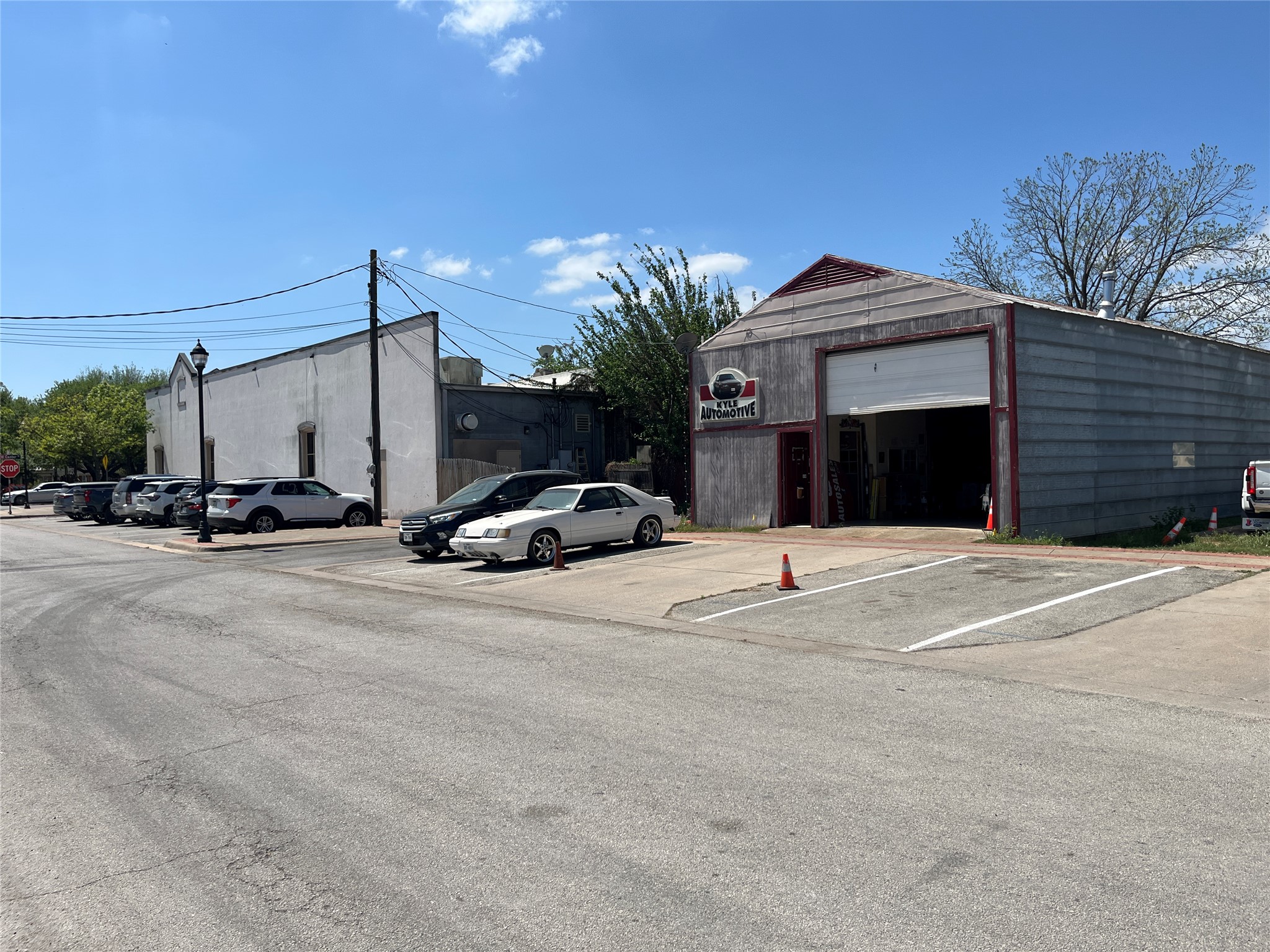 107 N Main St — photo