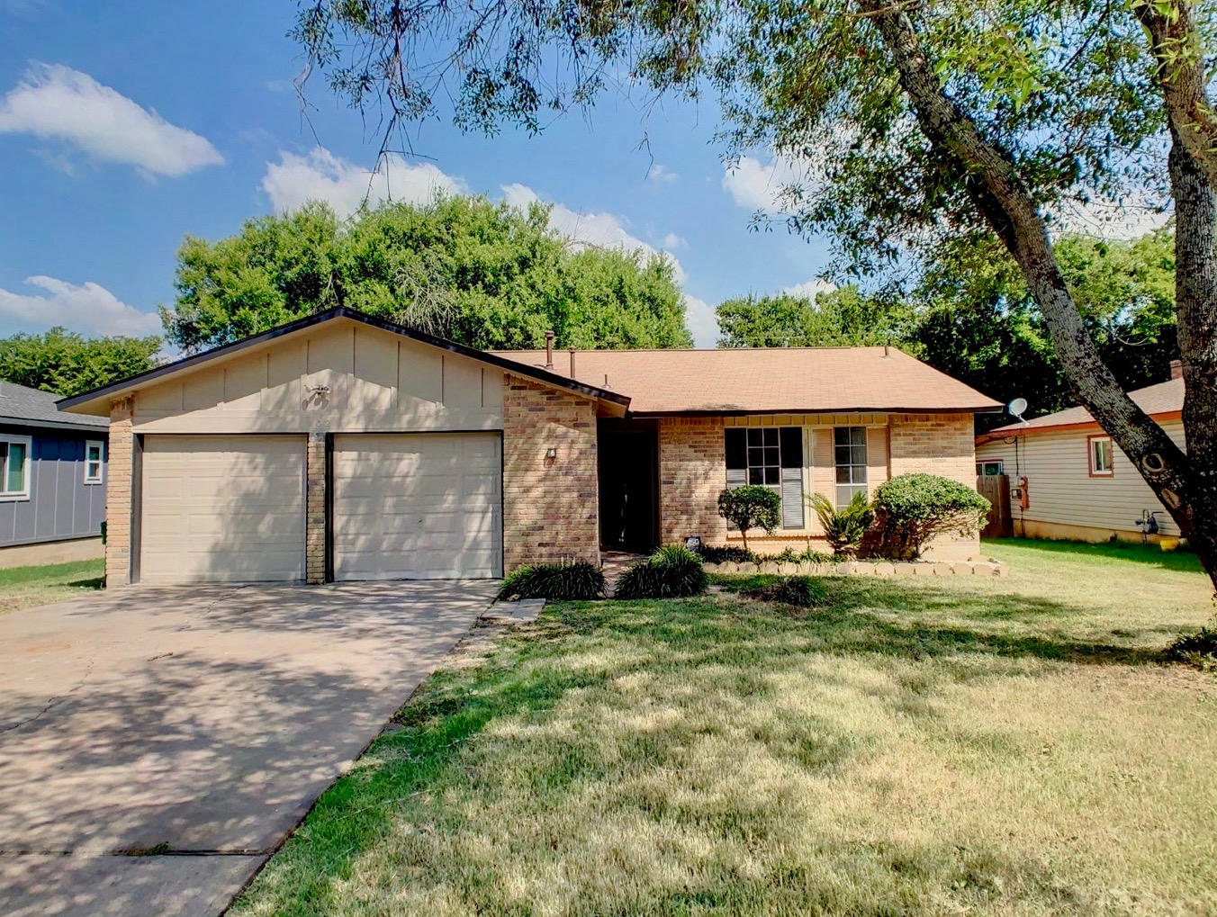 902 Cactus Dr — photo