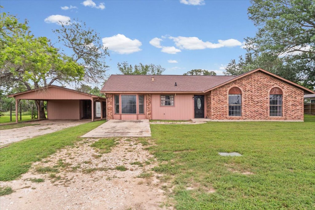 650 W Austin Road, Luling, TX 78648 — photo 2