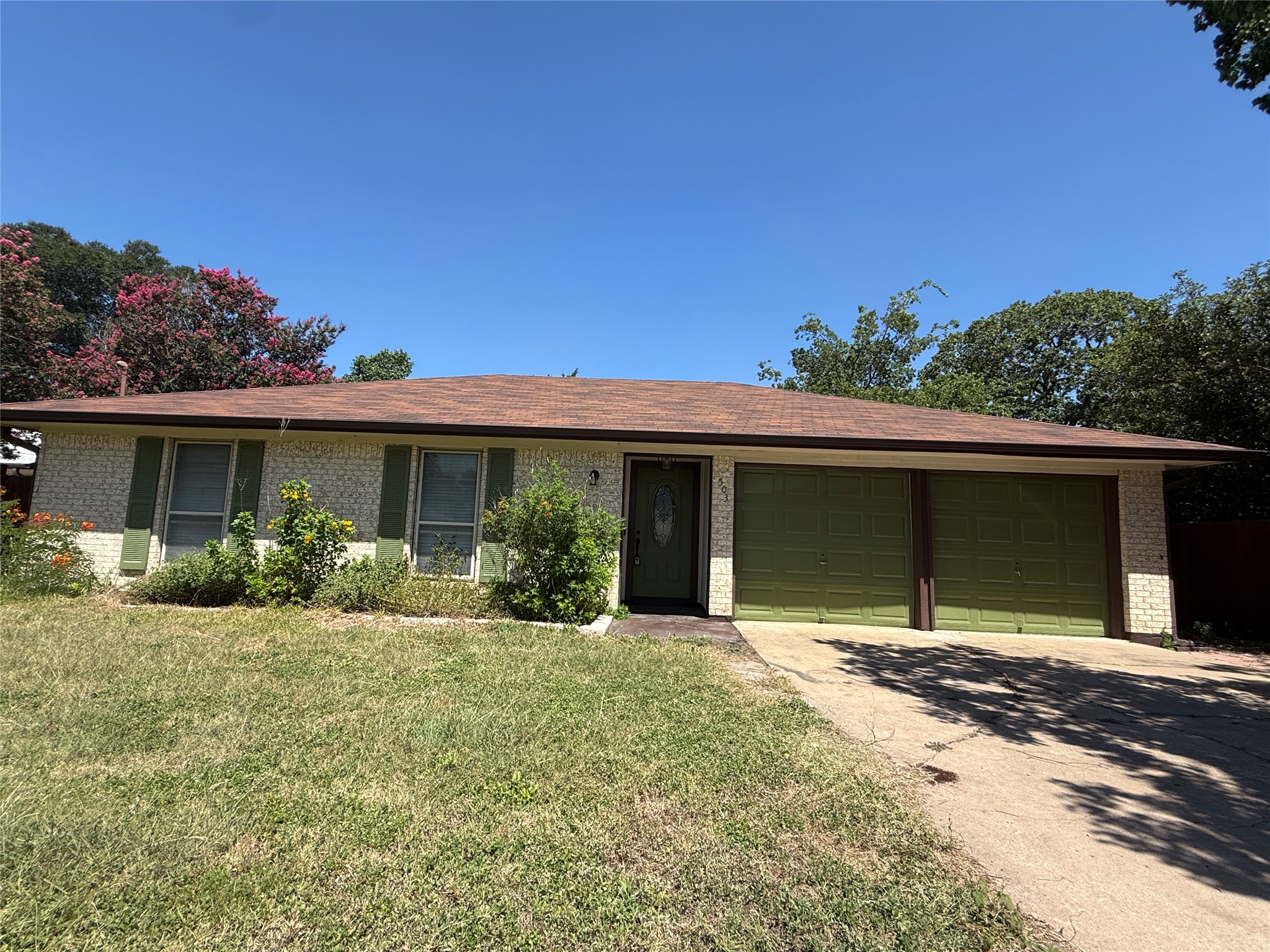 503 E Central Dr — photo
