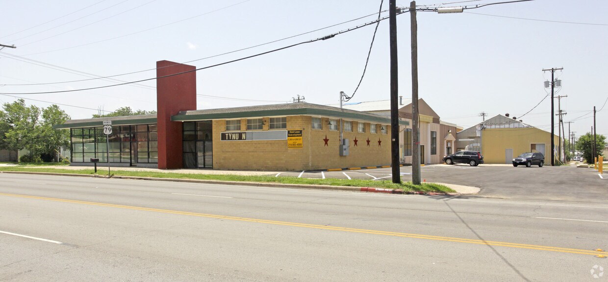 200 E 4th Street, Taylor, TX 76574 — photo 2