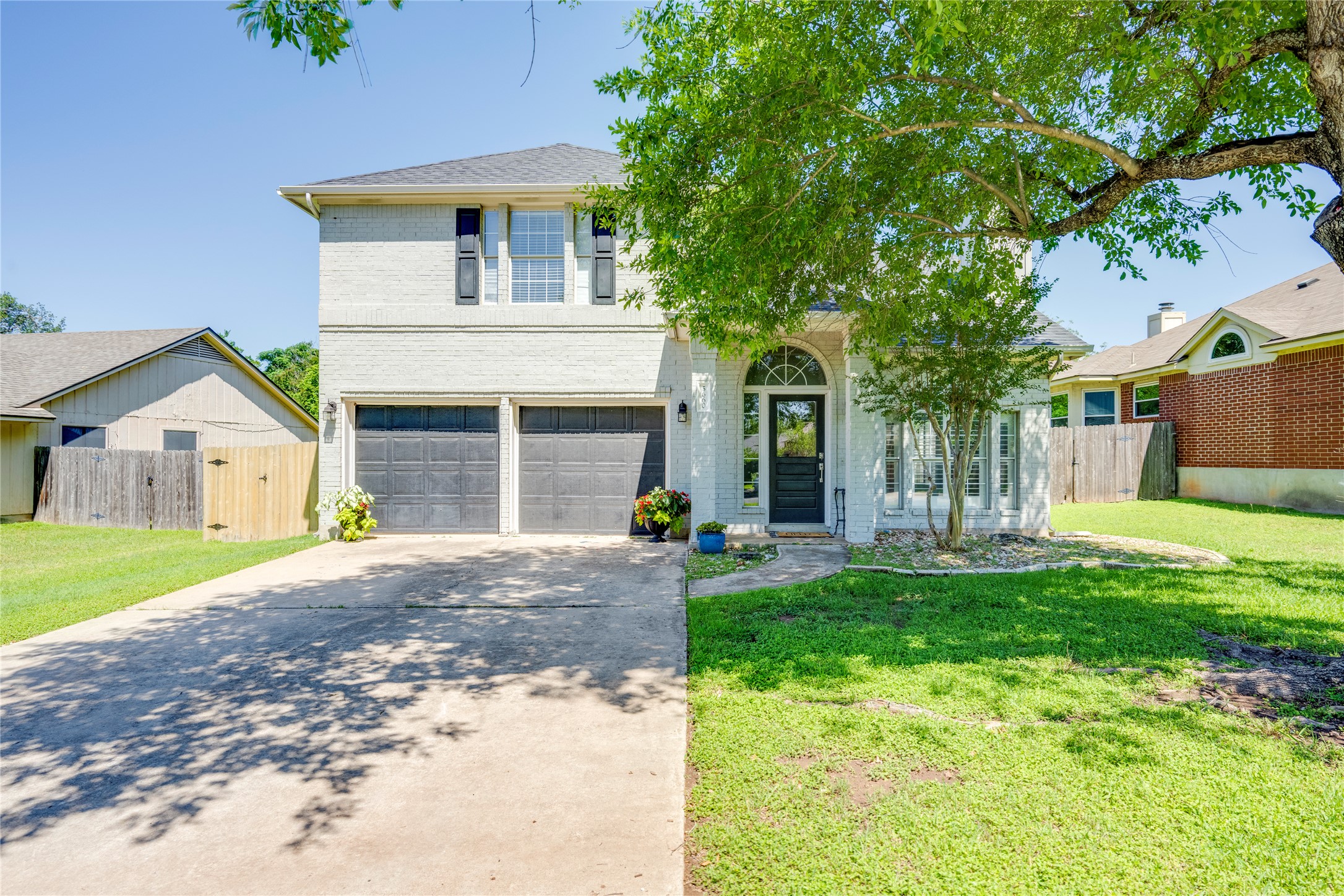 5660 Wagon Train Rd — photo