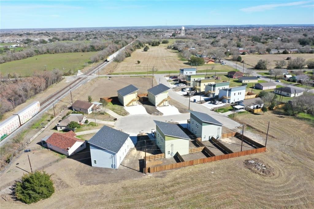 803 Hallie CV a — photo