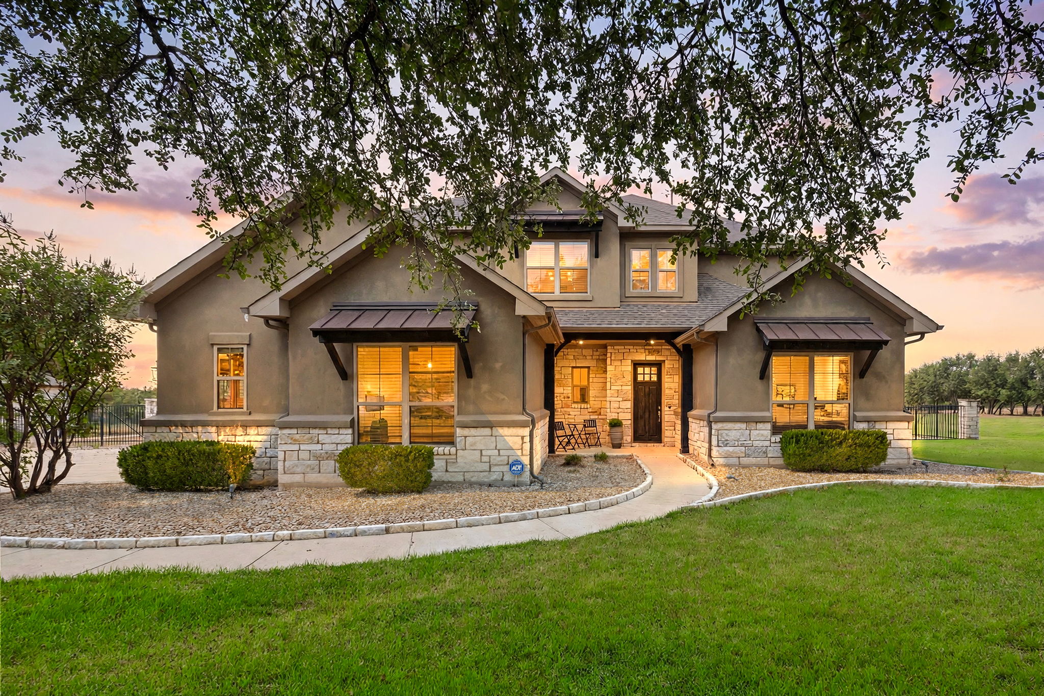 313 Escondido Dr — photo