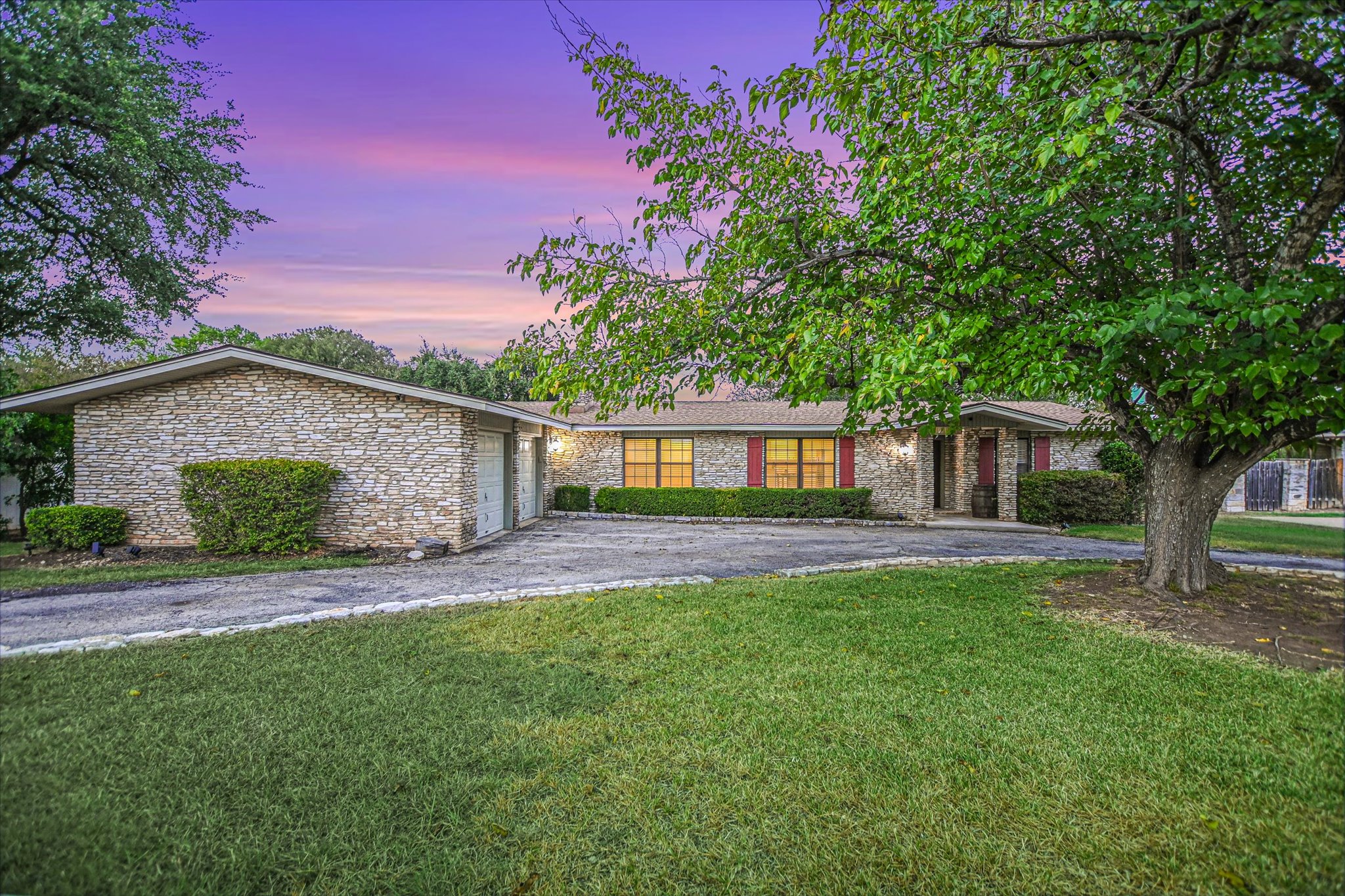 1004 Biscayne CV SW — photo