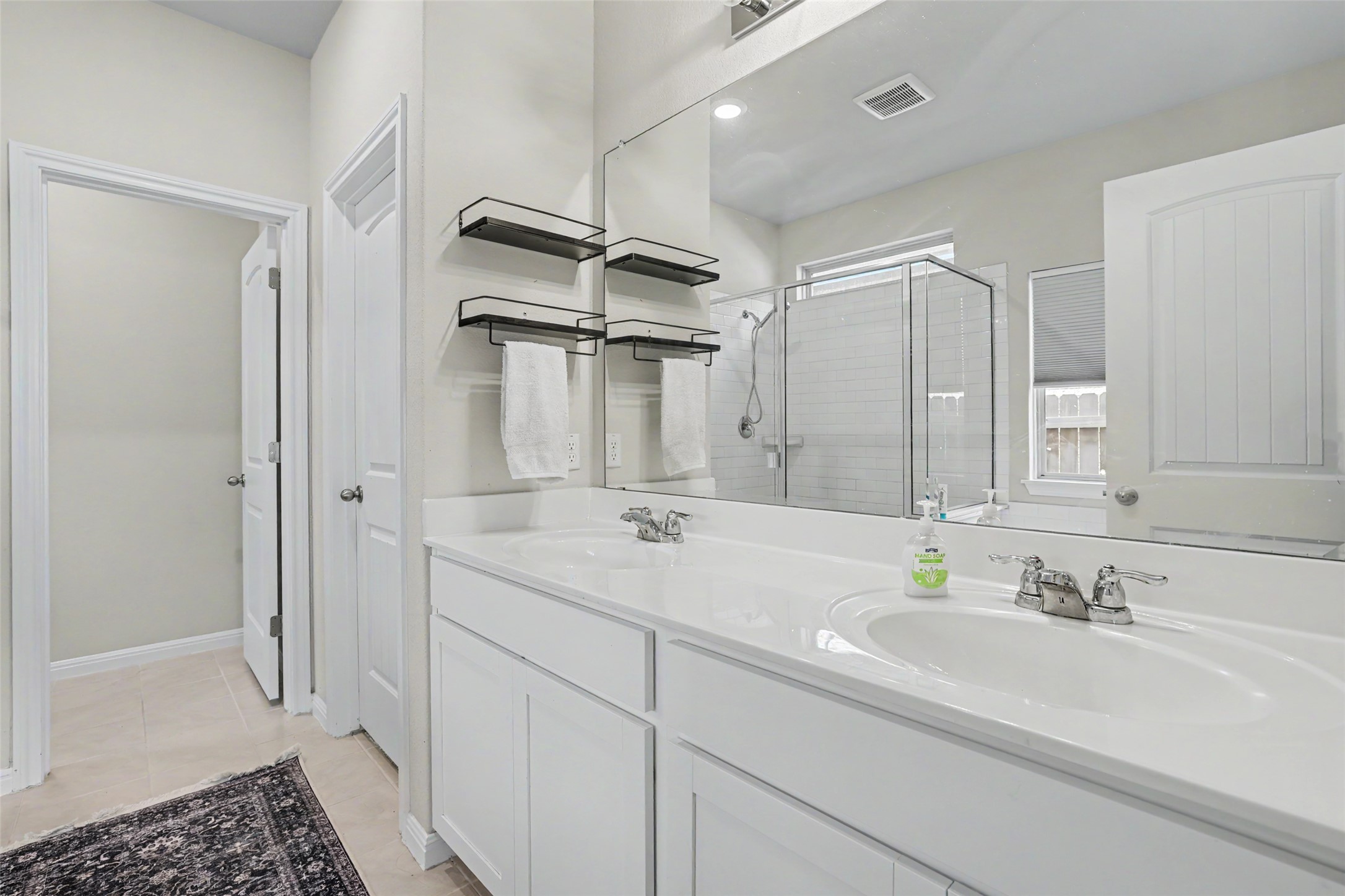 310 Running M St — photo