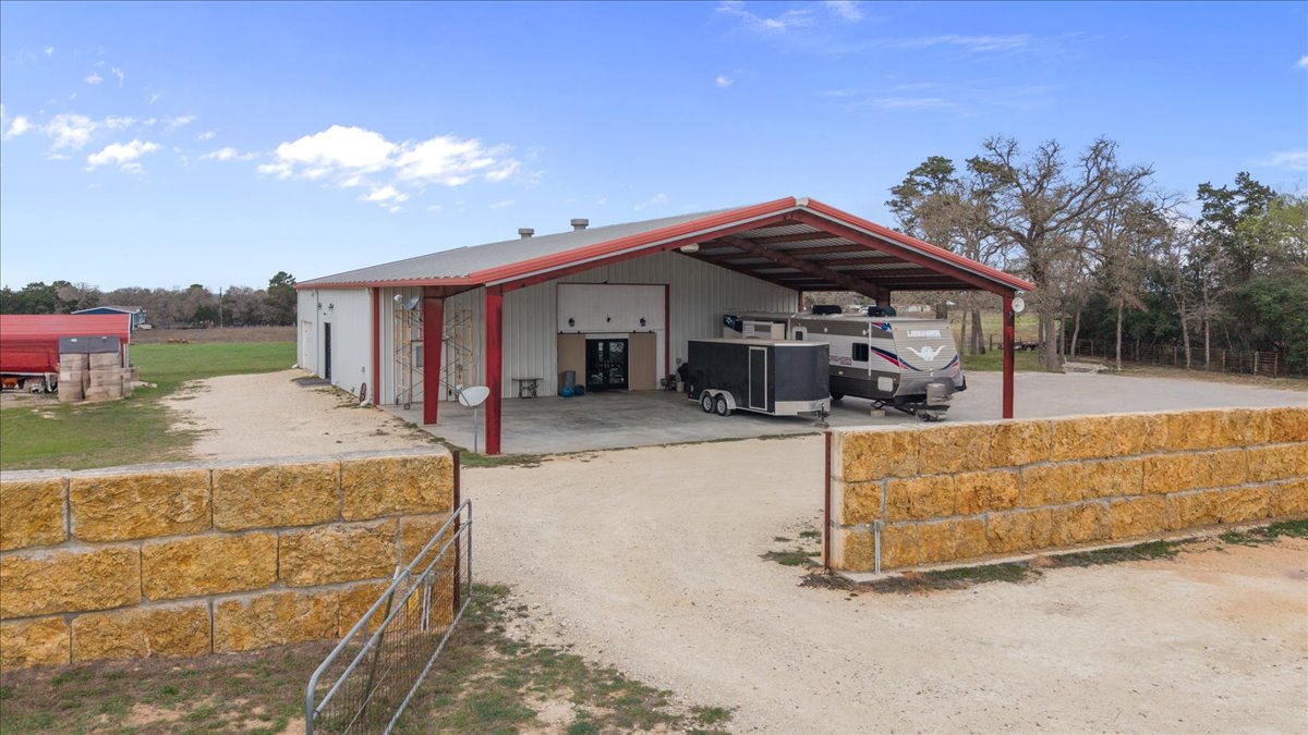 2187 Highway 290 E, McDade, TX 78650 — photo 3