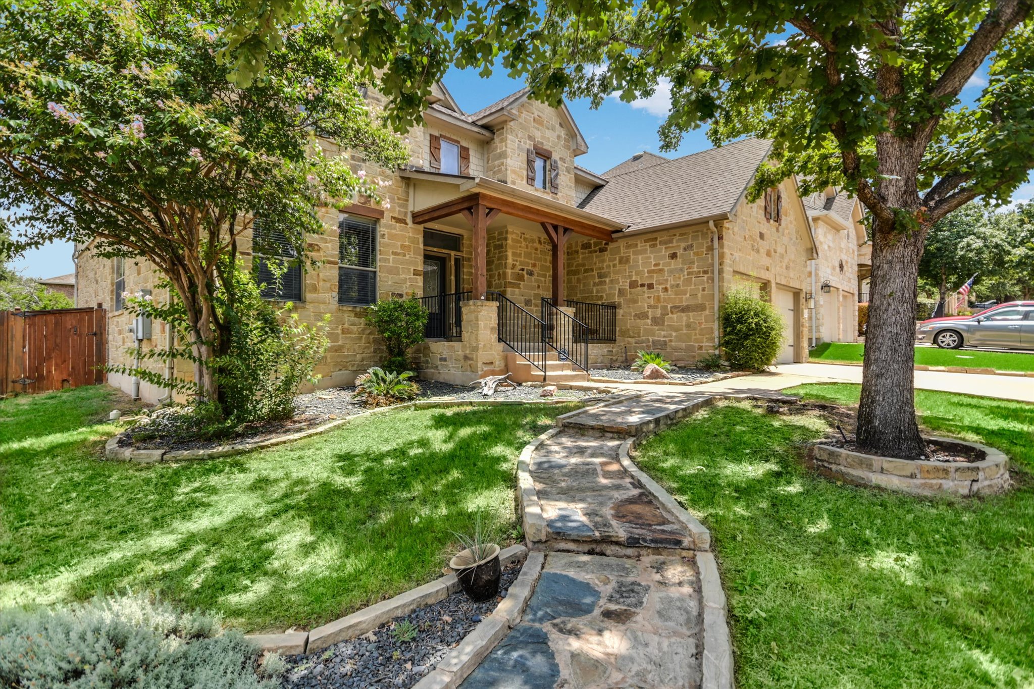 109 Choke Canyon Ln — photo