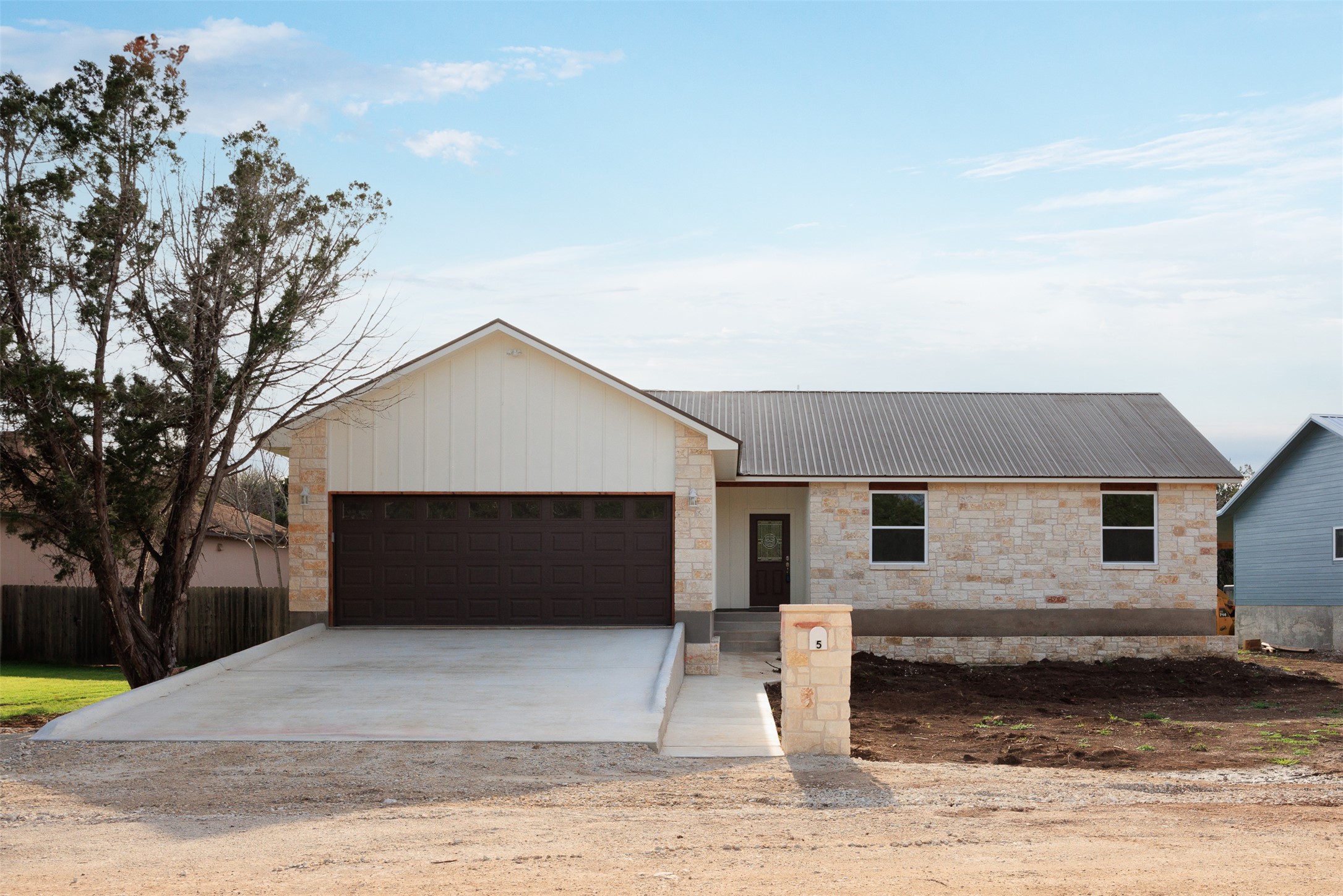5 Quiet Meadow Cir — photo