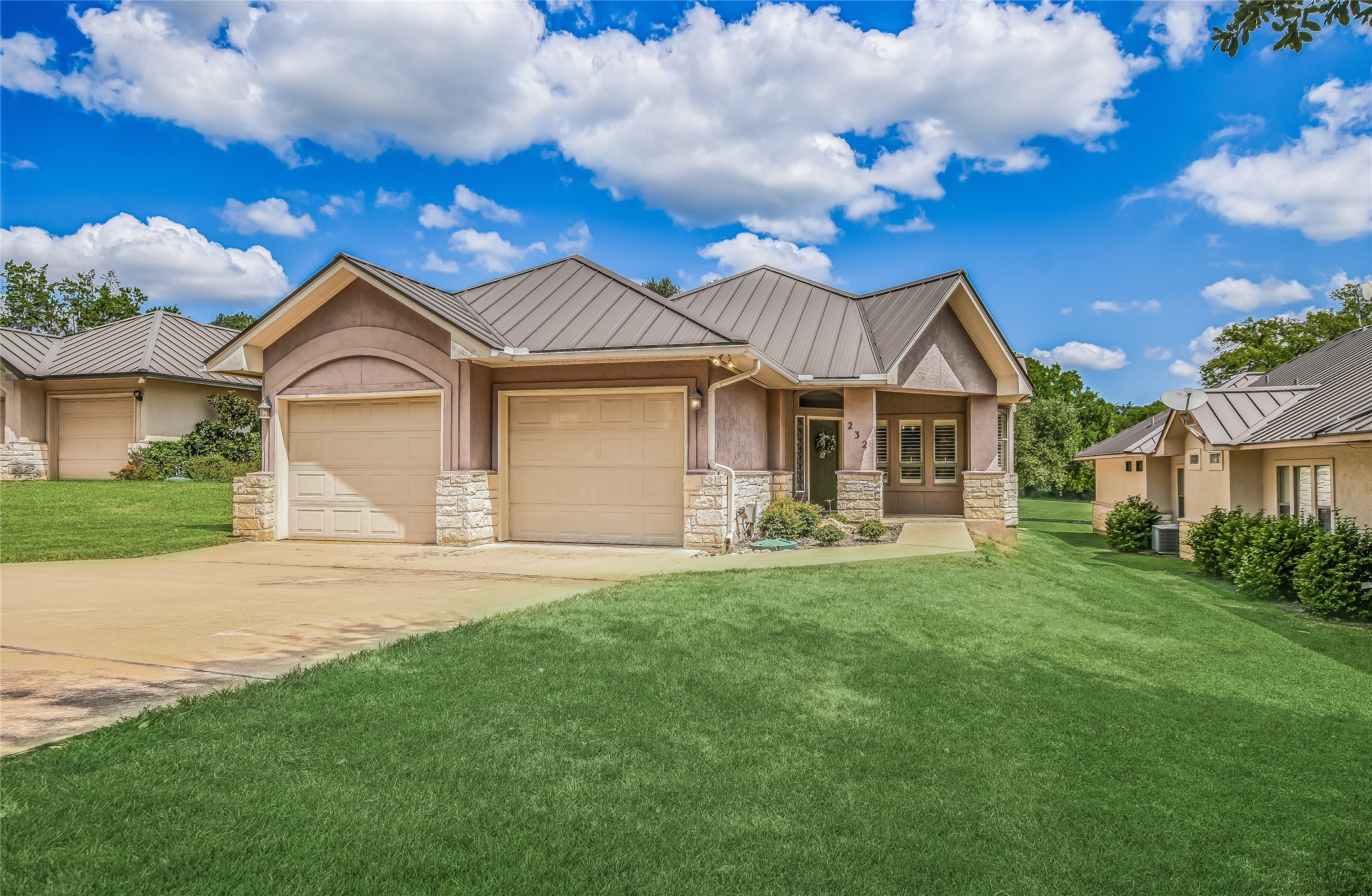232 Fault Line Dr — photo