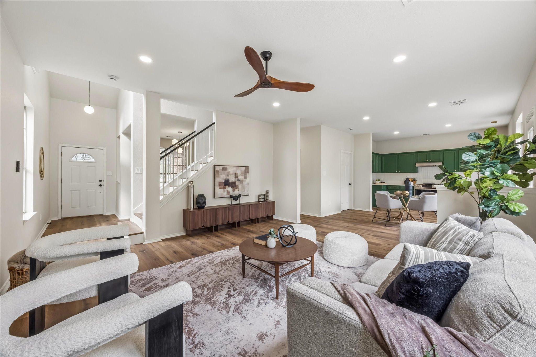 1048 Kirtomy Loop — photo