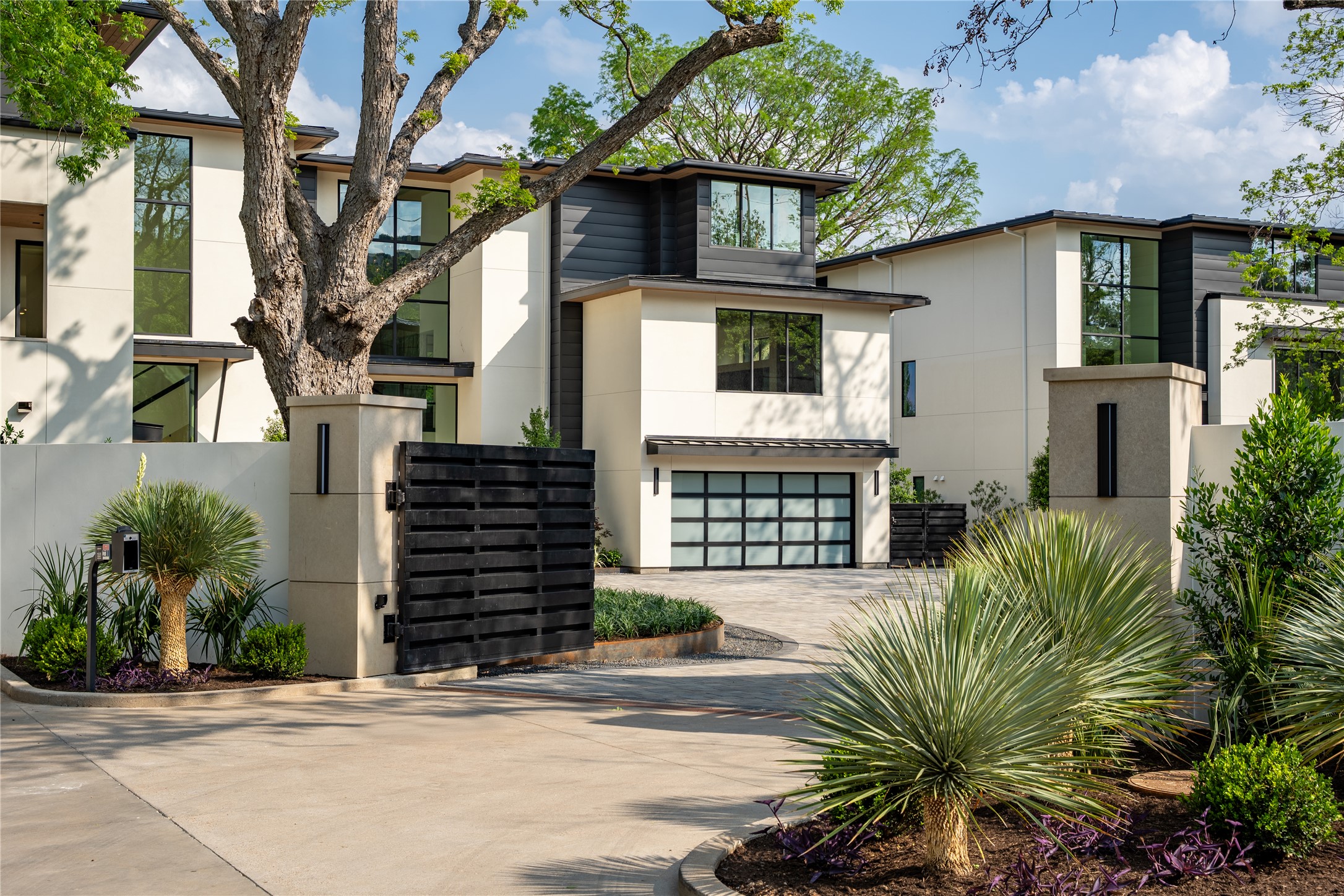 2503 Westlake Dr 301 — photo