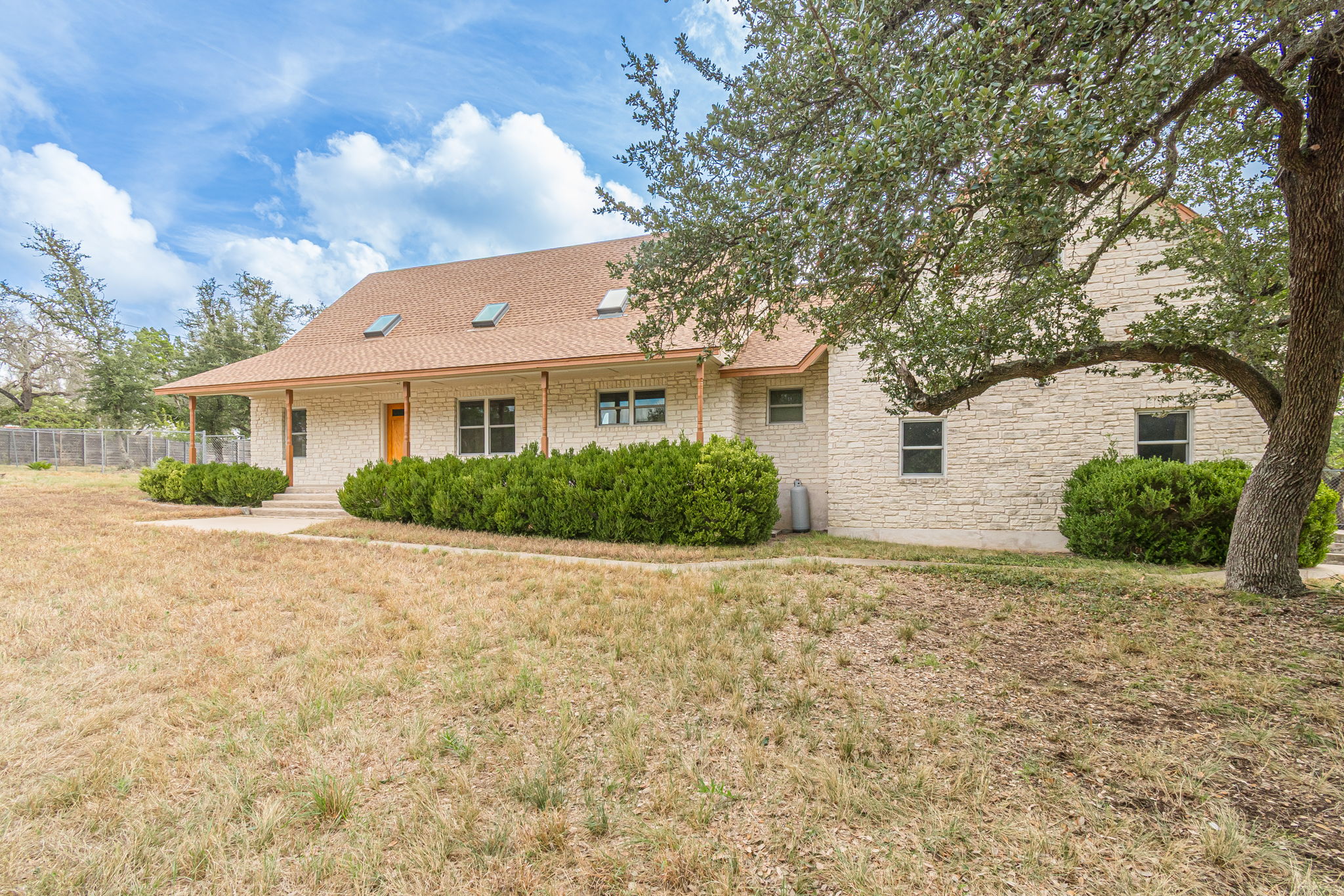 15 Tall Oaks Trl — photo