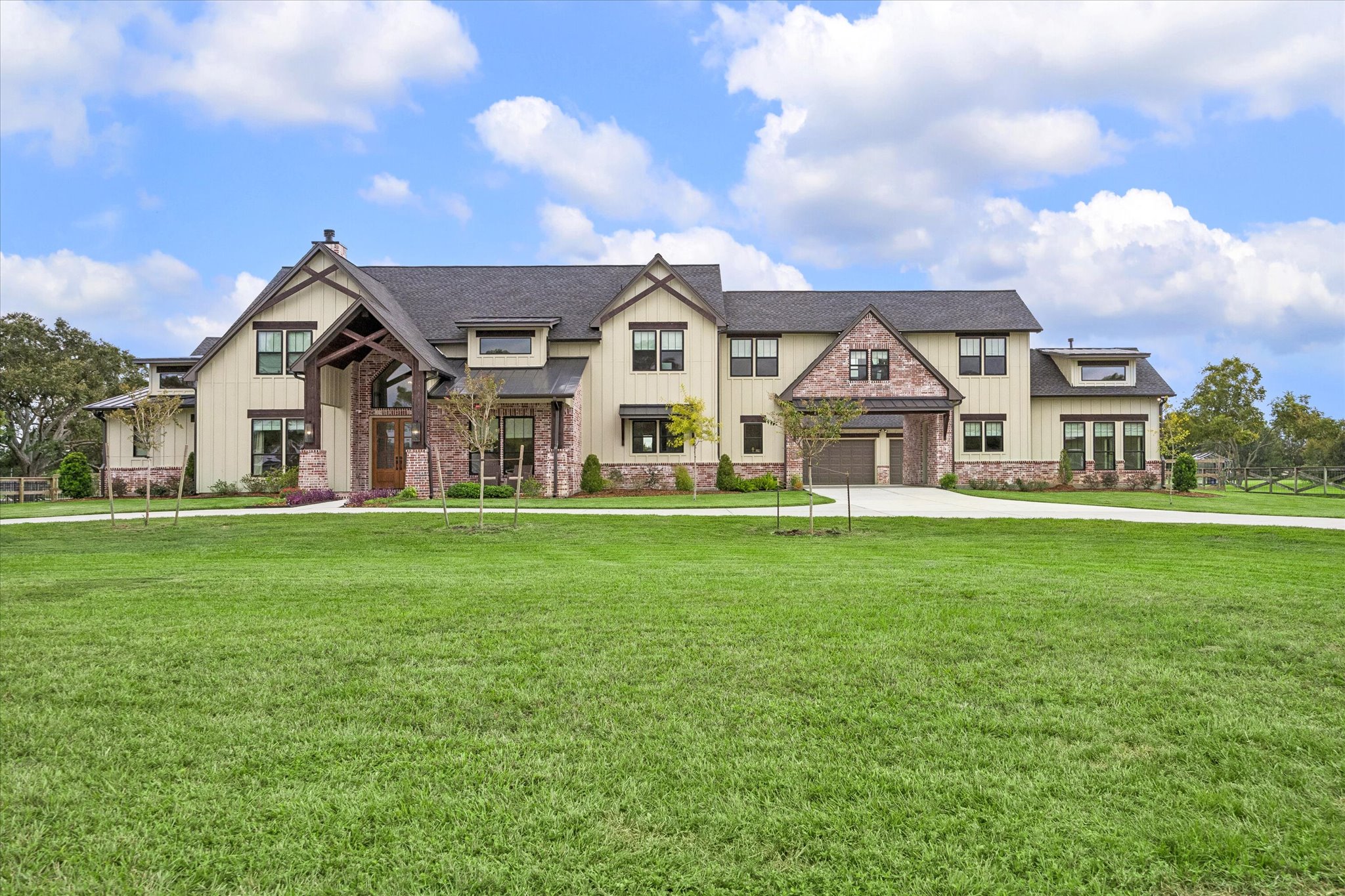 301 W Viejo Dr — photo