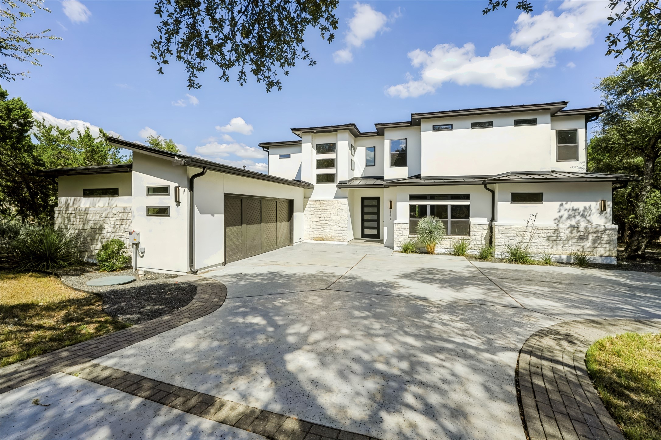 17600 Regatta View Dr — photo