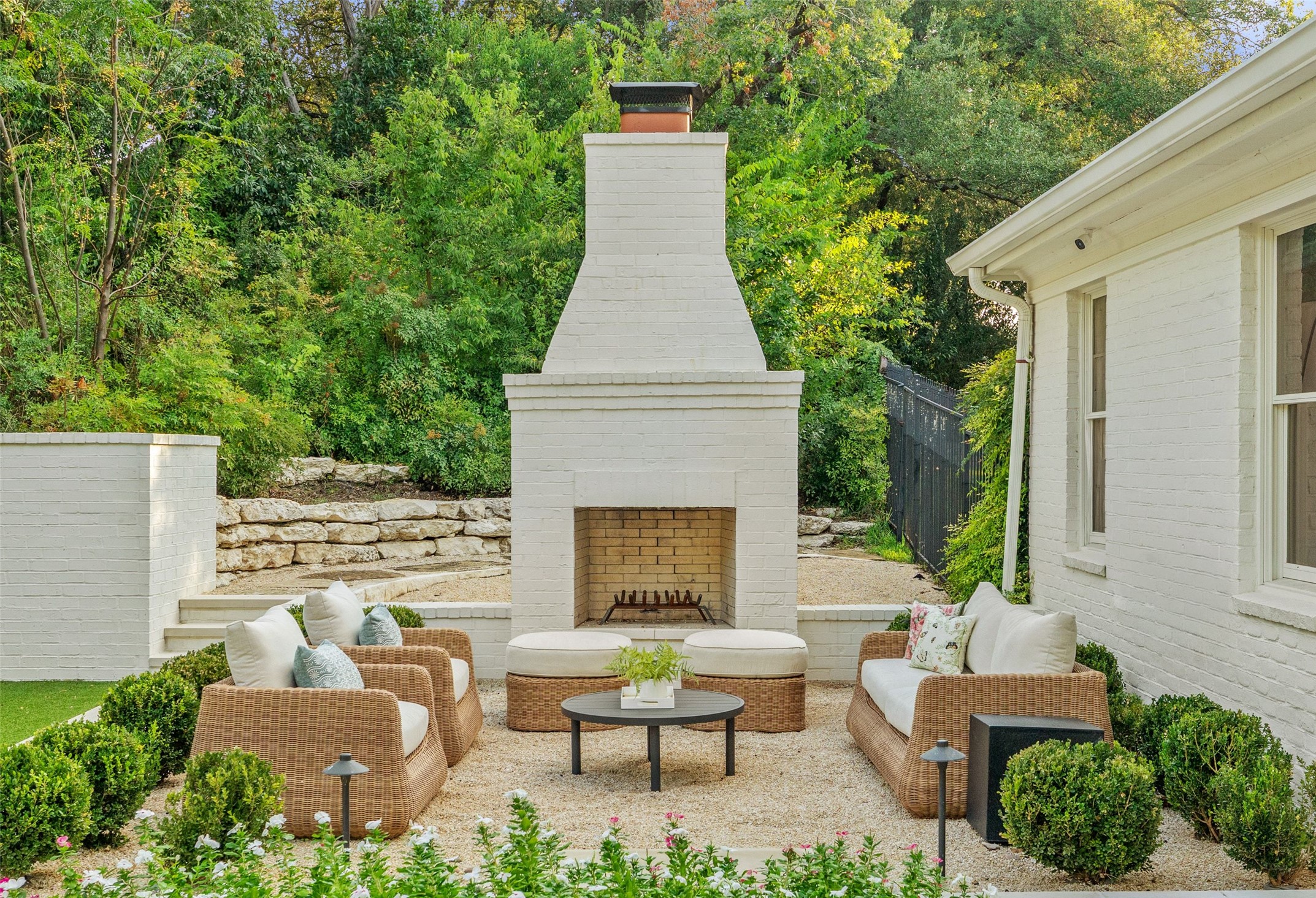 4201 Green Cliffs Road, Austin, TX 78746 — photo 3