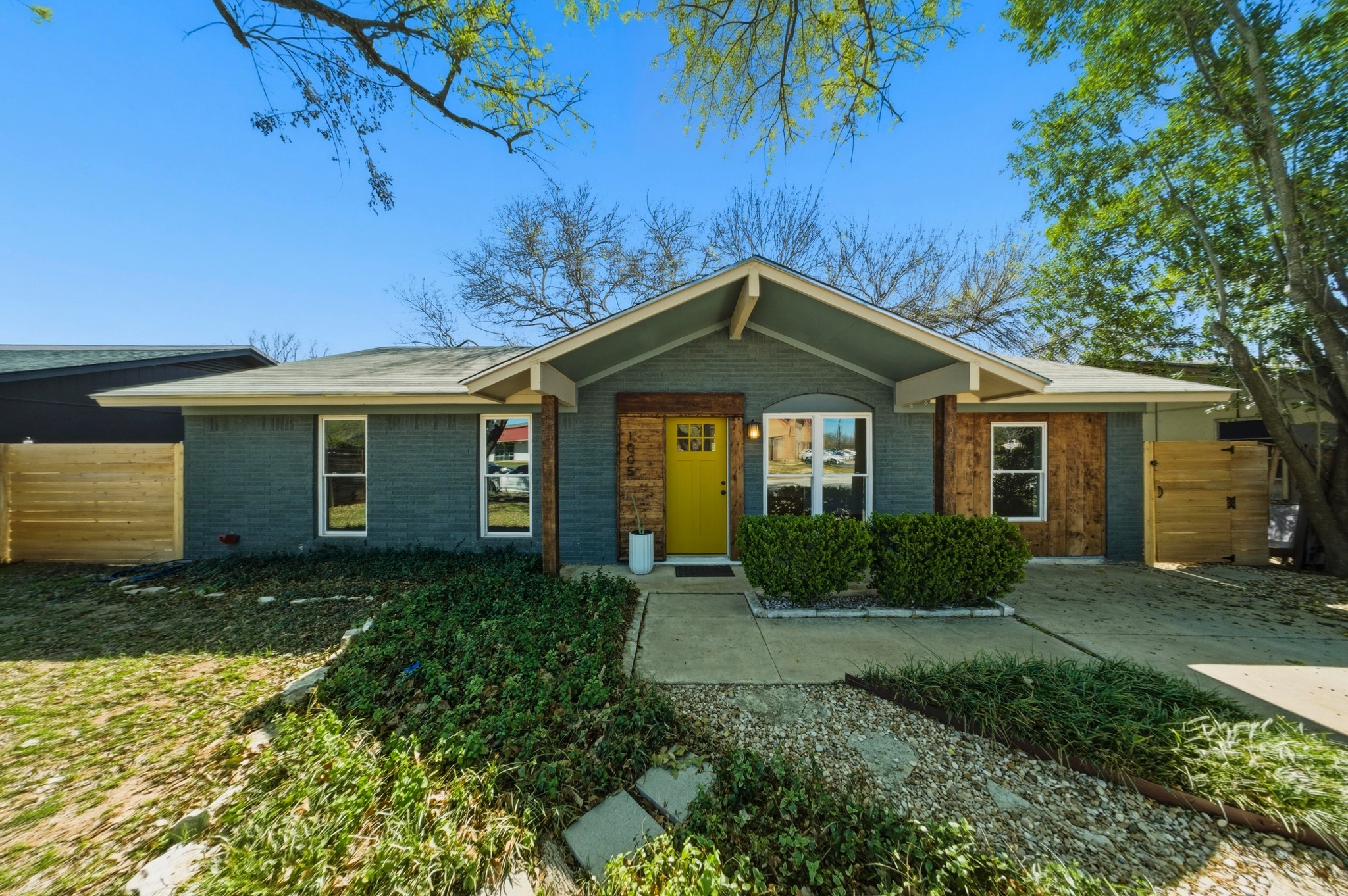 1005 Arthur Stiles Rd — photo