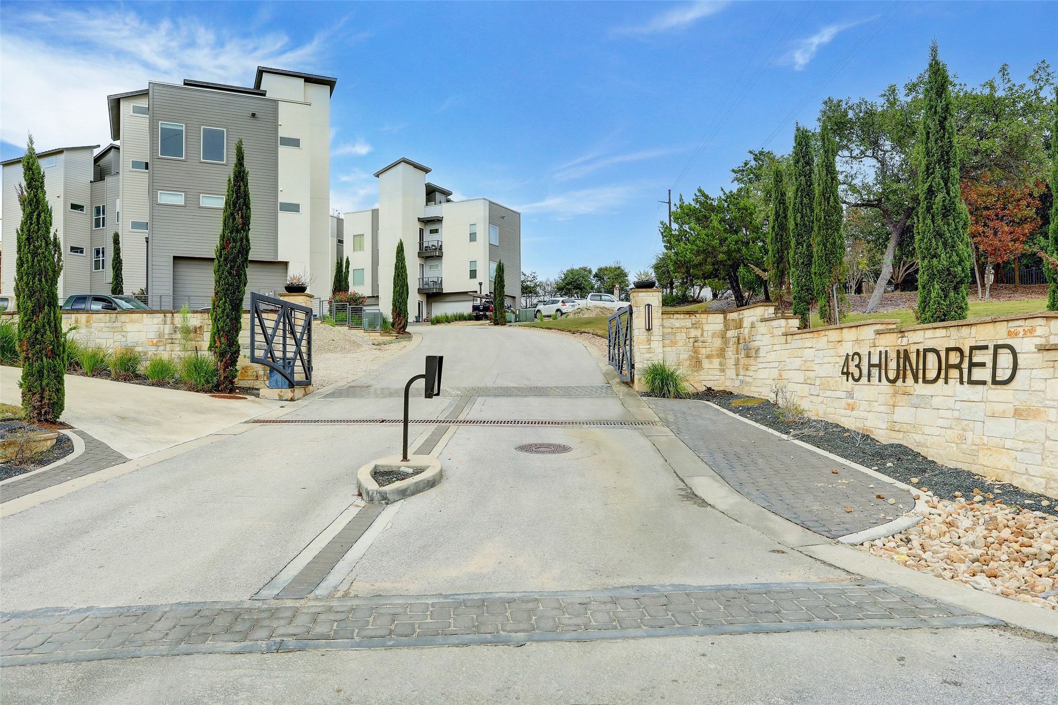 4300 Mansfield Dam Rd 1221 — photo
