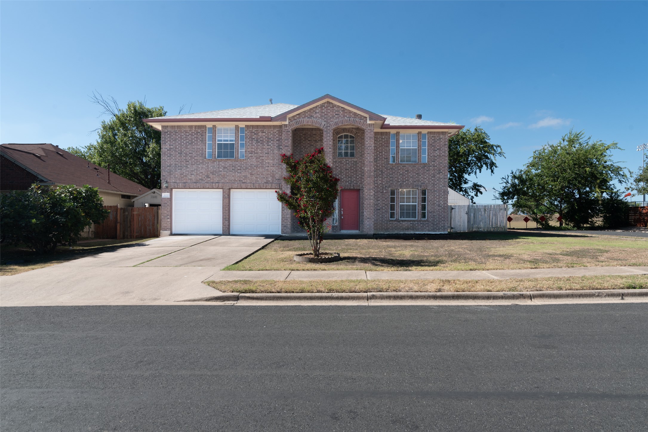 1601 Lantana Dr — photo