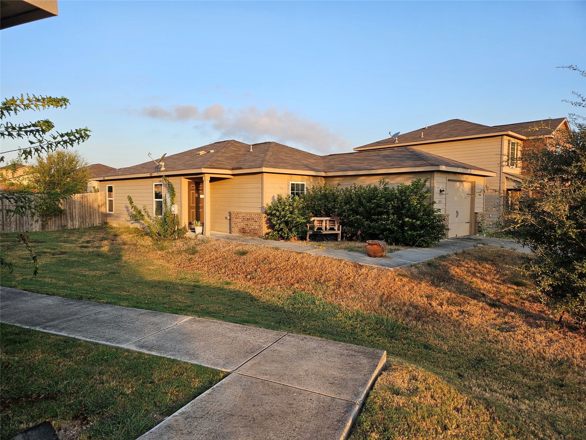 205 Millers Loop — photo