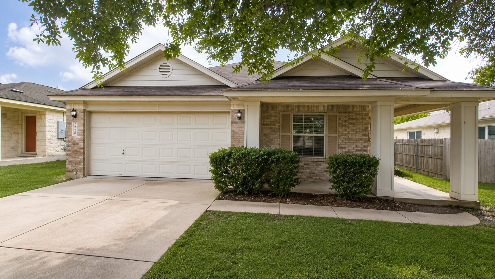 210 Lucky Clover Ln — photo