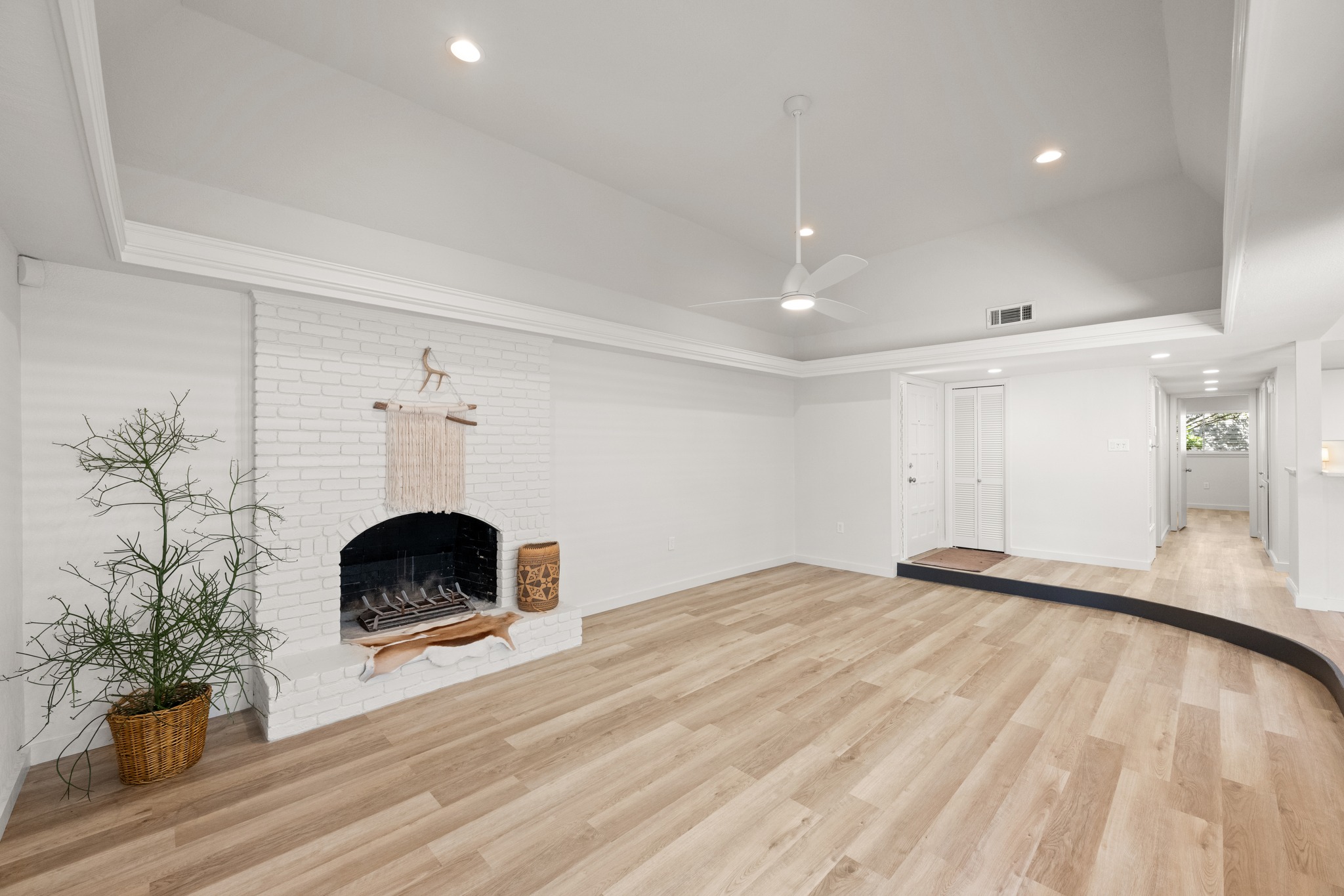 3204 Maywood Ave B — photo