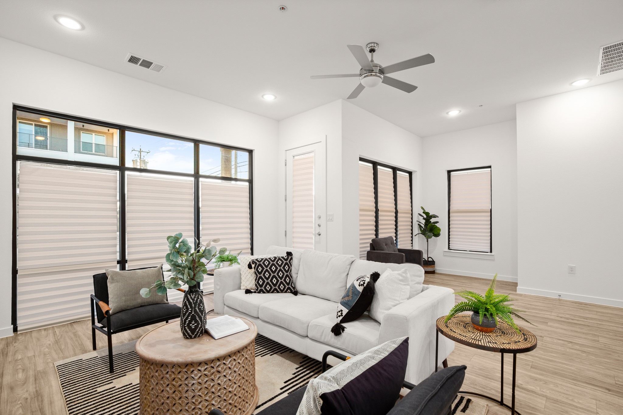 4901 Springdale Road #101, Austin, TX 78723 — photo 2