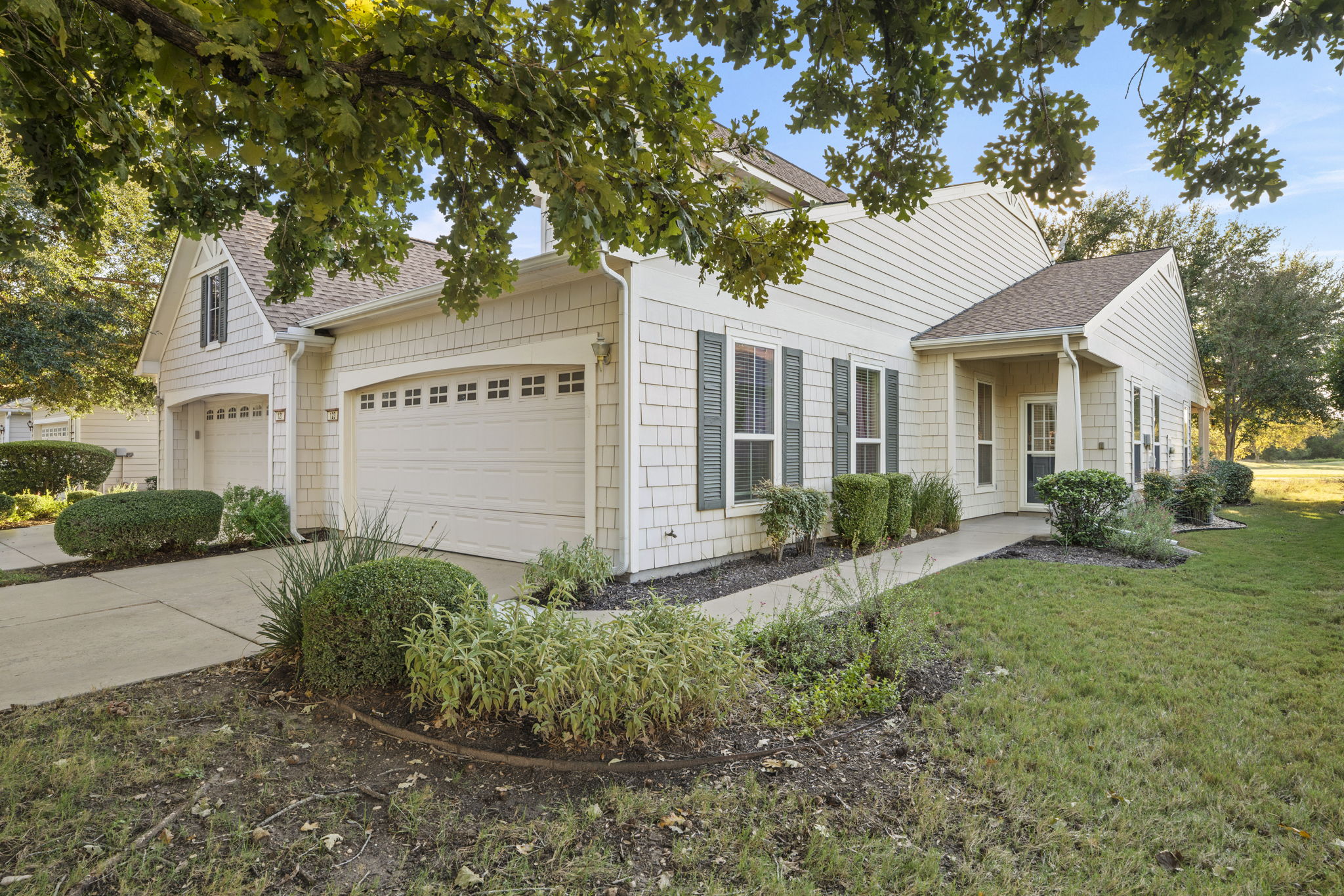 123 Dickens Cir — photo