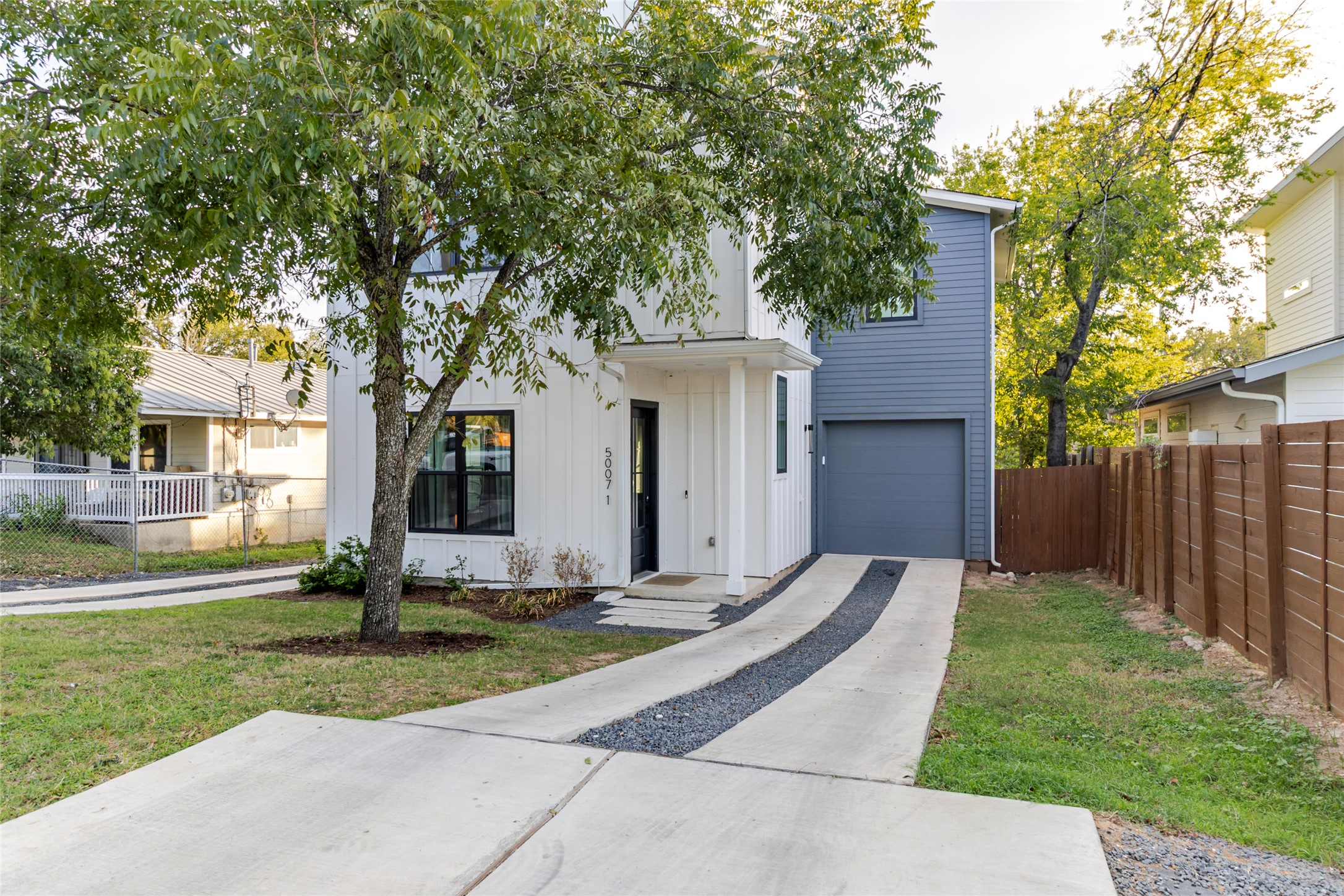 5007 Lott Ave Unit 1 — photo
