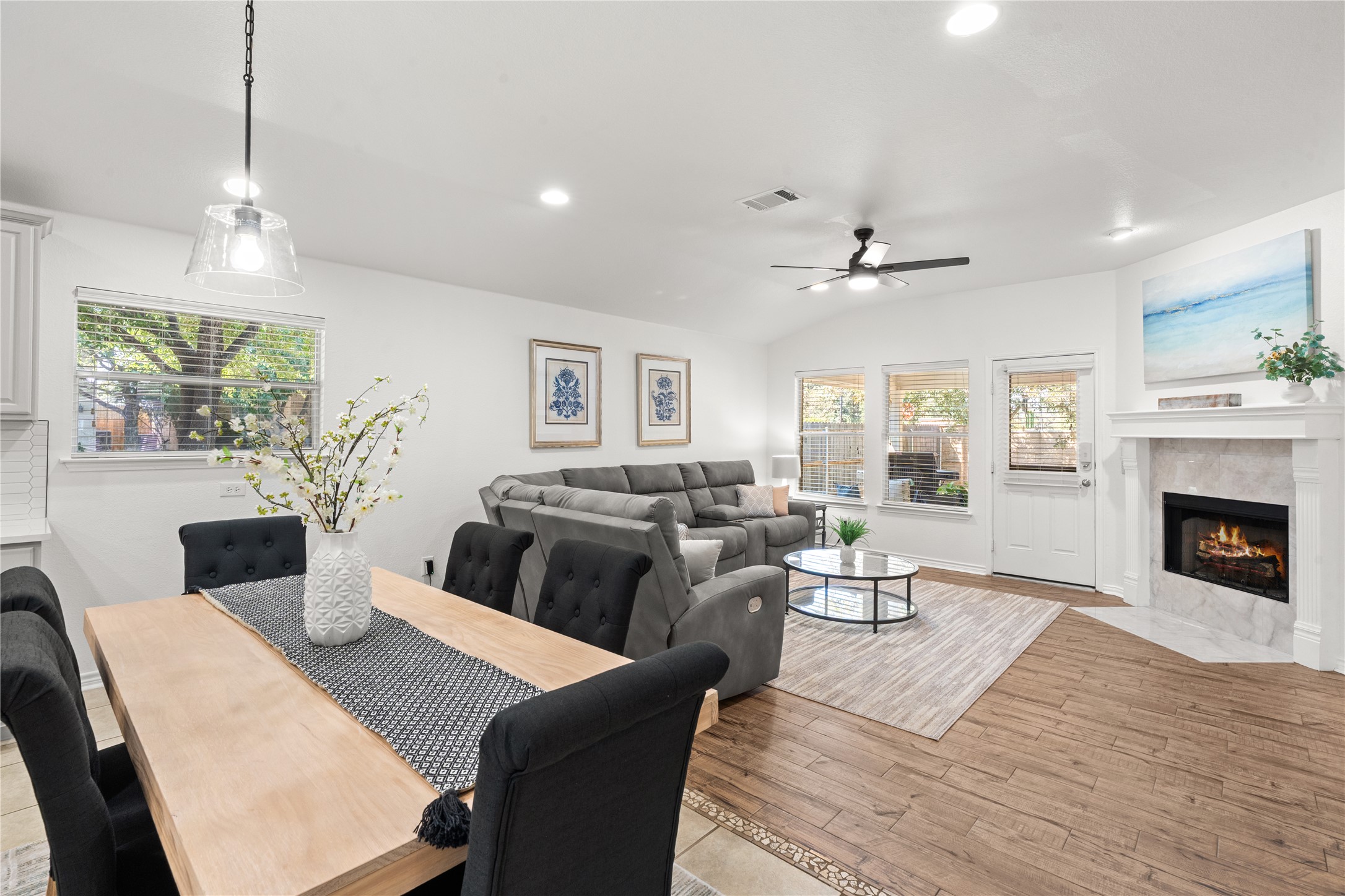 1118 Giberson Way — photo