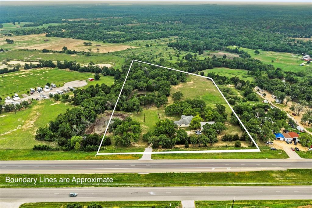 1389 Highway 290 E — photo