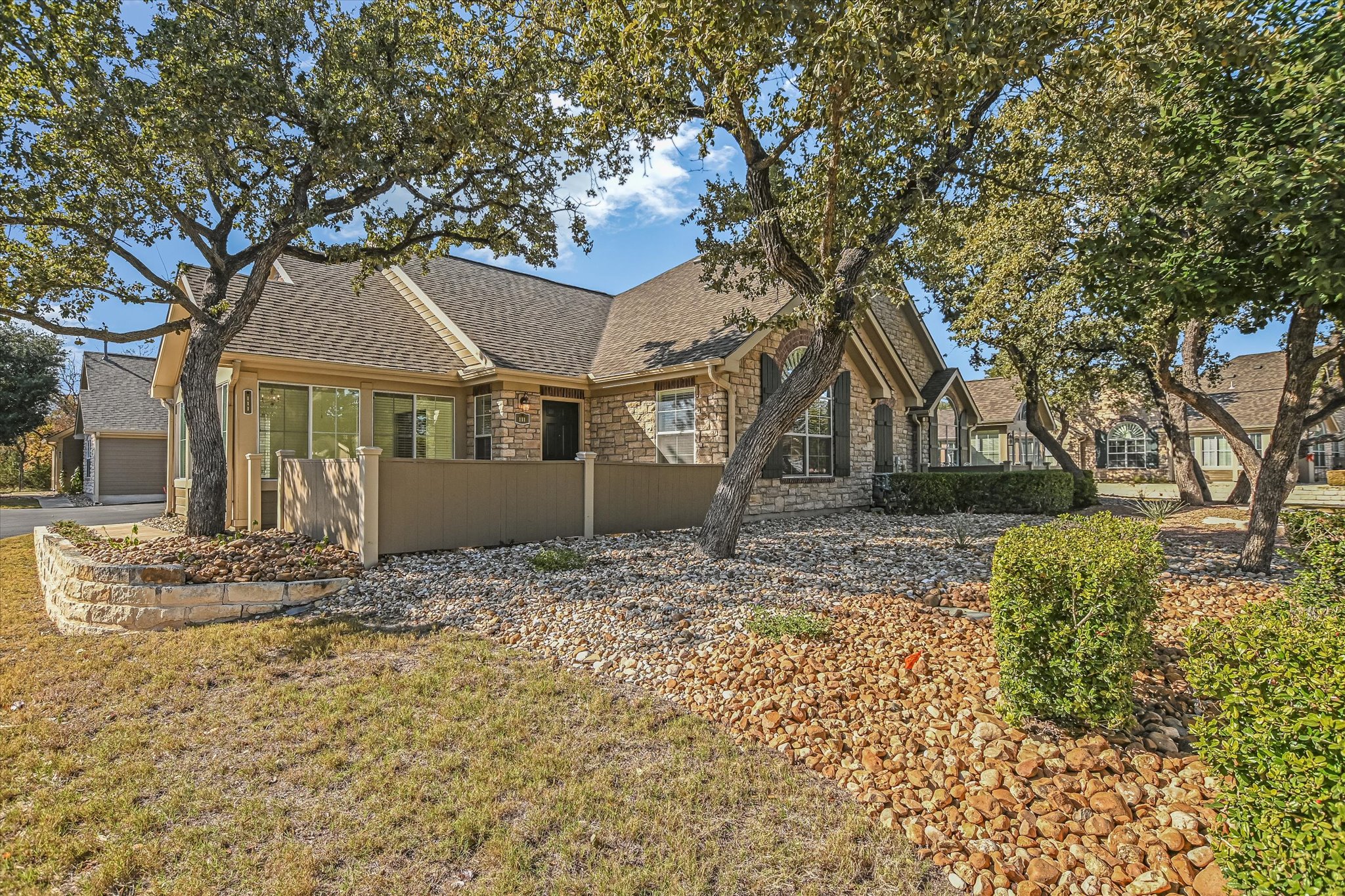 30 Wildwood Dr 111 — photo
