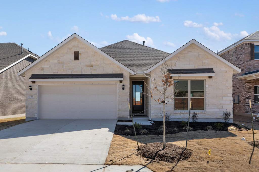 540 Redding Way — photo
