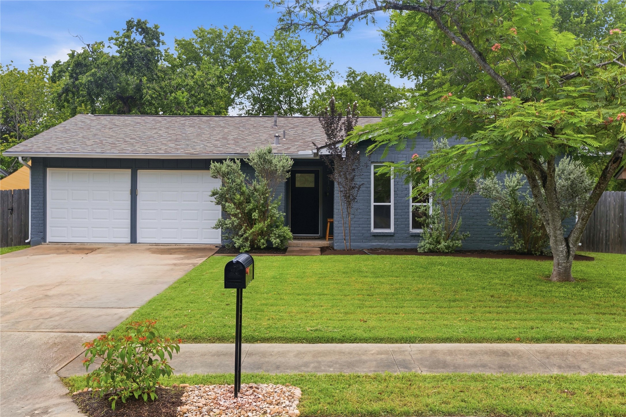 5710 Boulder Crk — photo