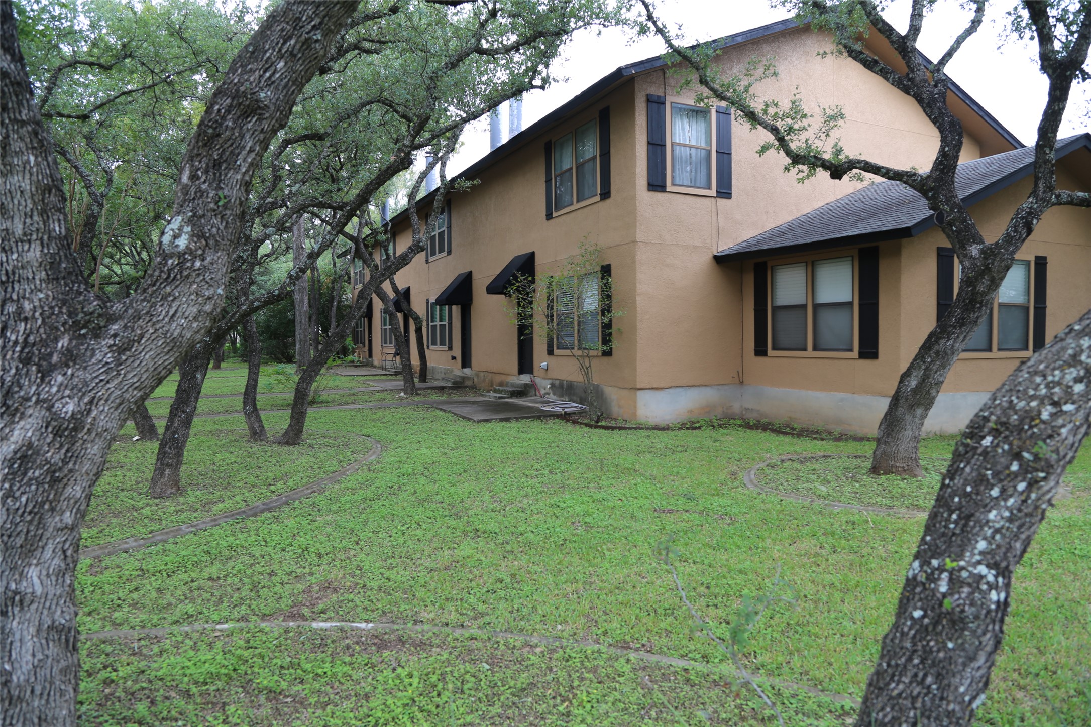 4 Deerfield Dr D — photo