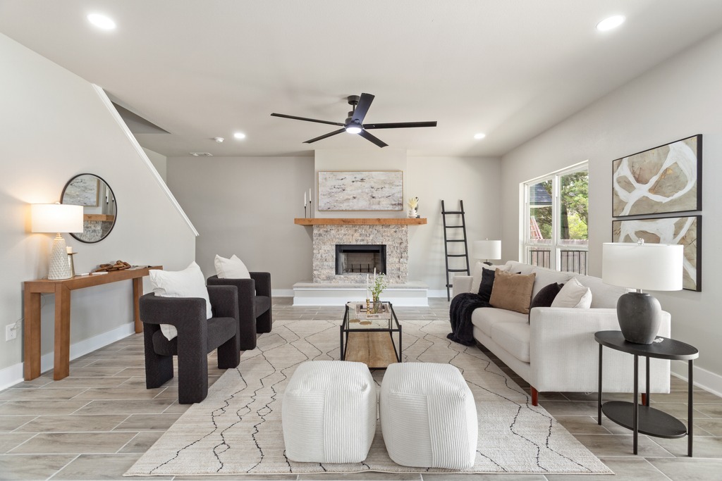 10 Honeysuckle Ln — photo