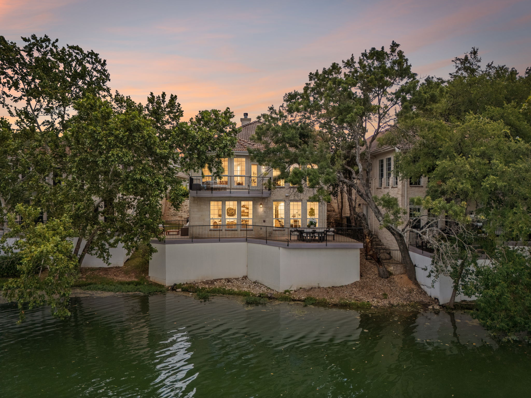 347 The Hills Dr — photo
