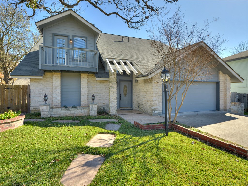 1707 Brokenshoe Dr — photo