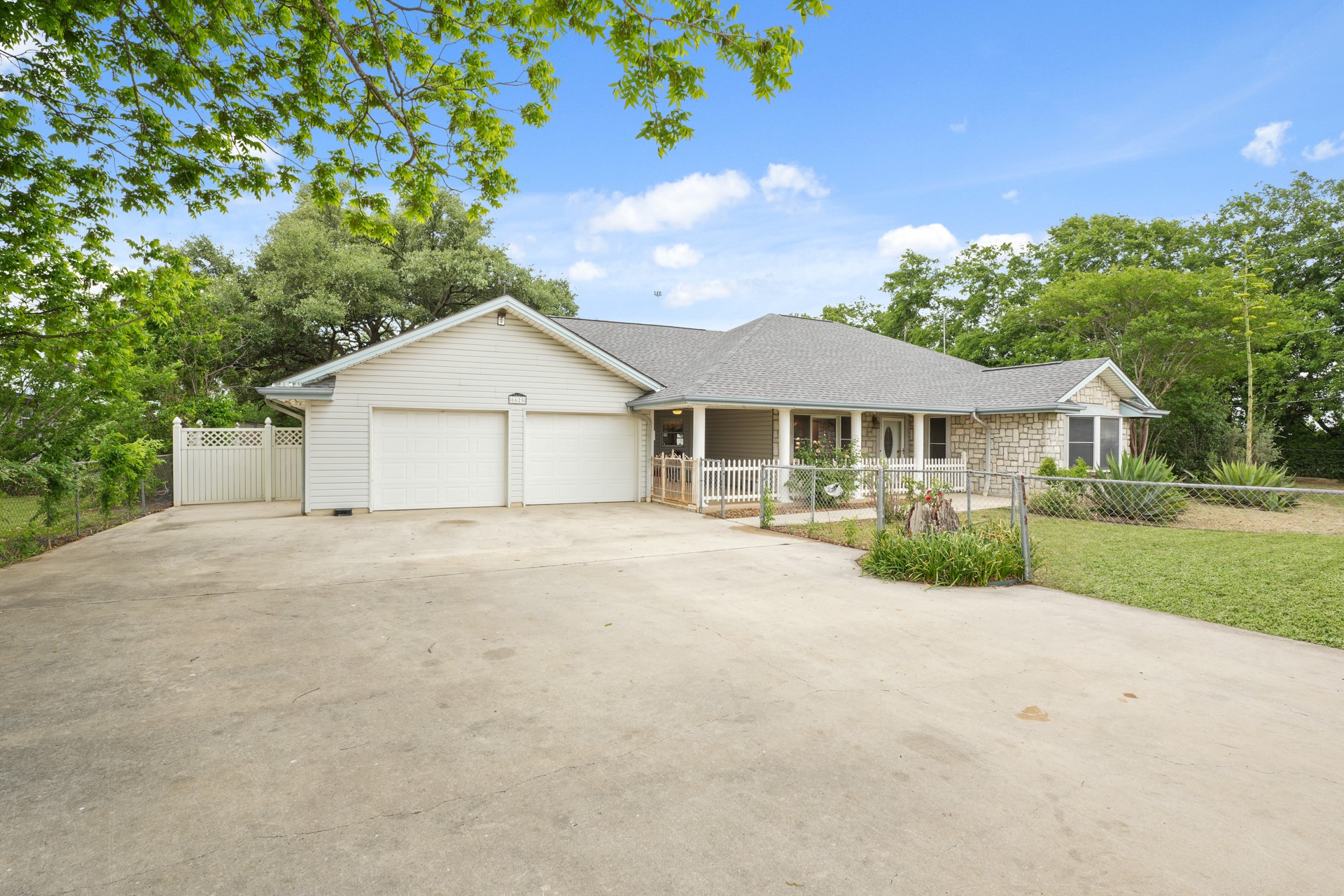 6625 E Post Road, Kyle, TX 78640 — photo 2